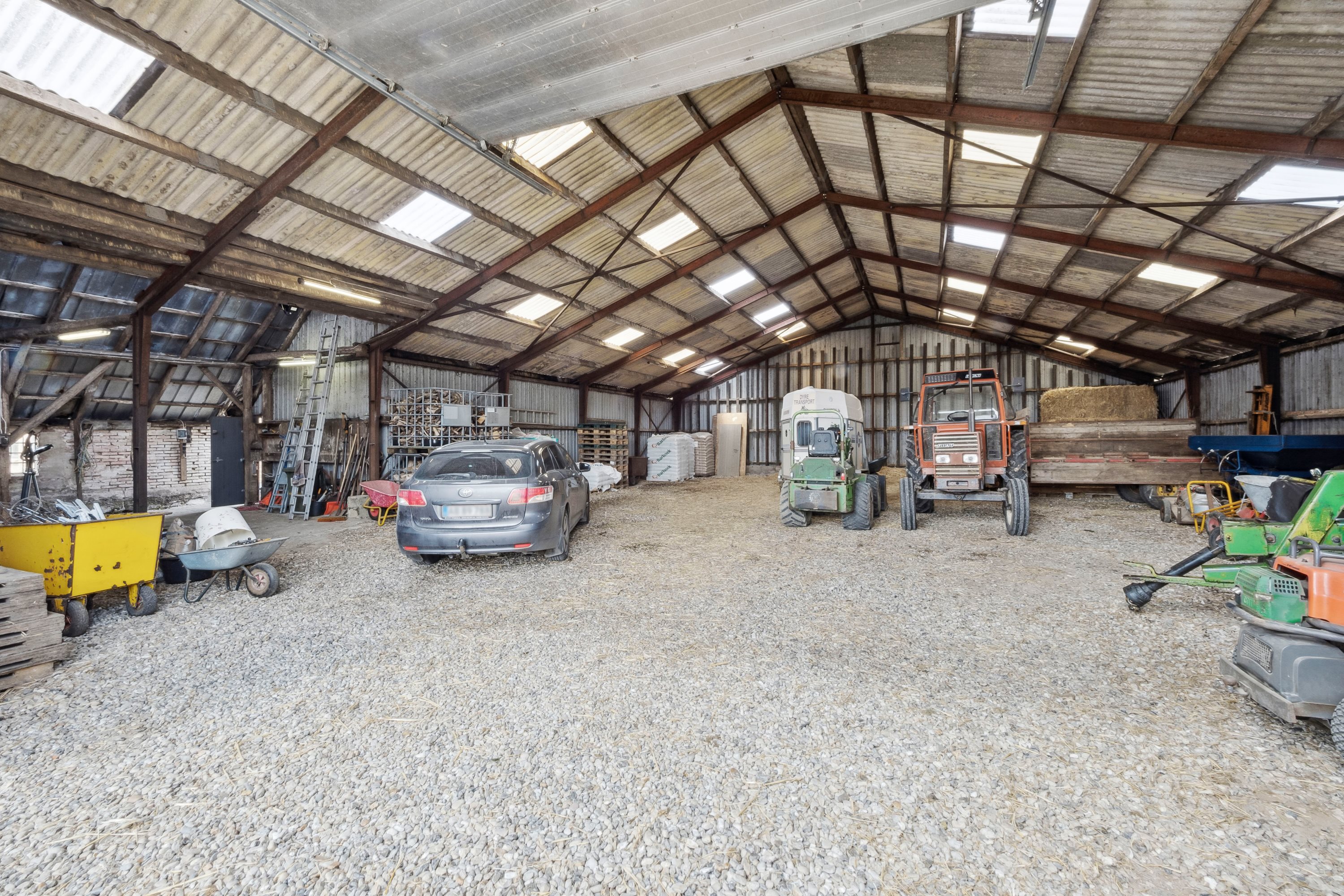 Fremhævet garage billede i fuldskærmstilstand. Billede af Heltoften 50, Flade, 7900 Nykøbing M