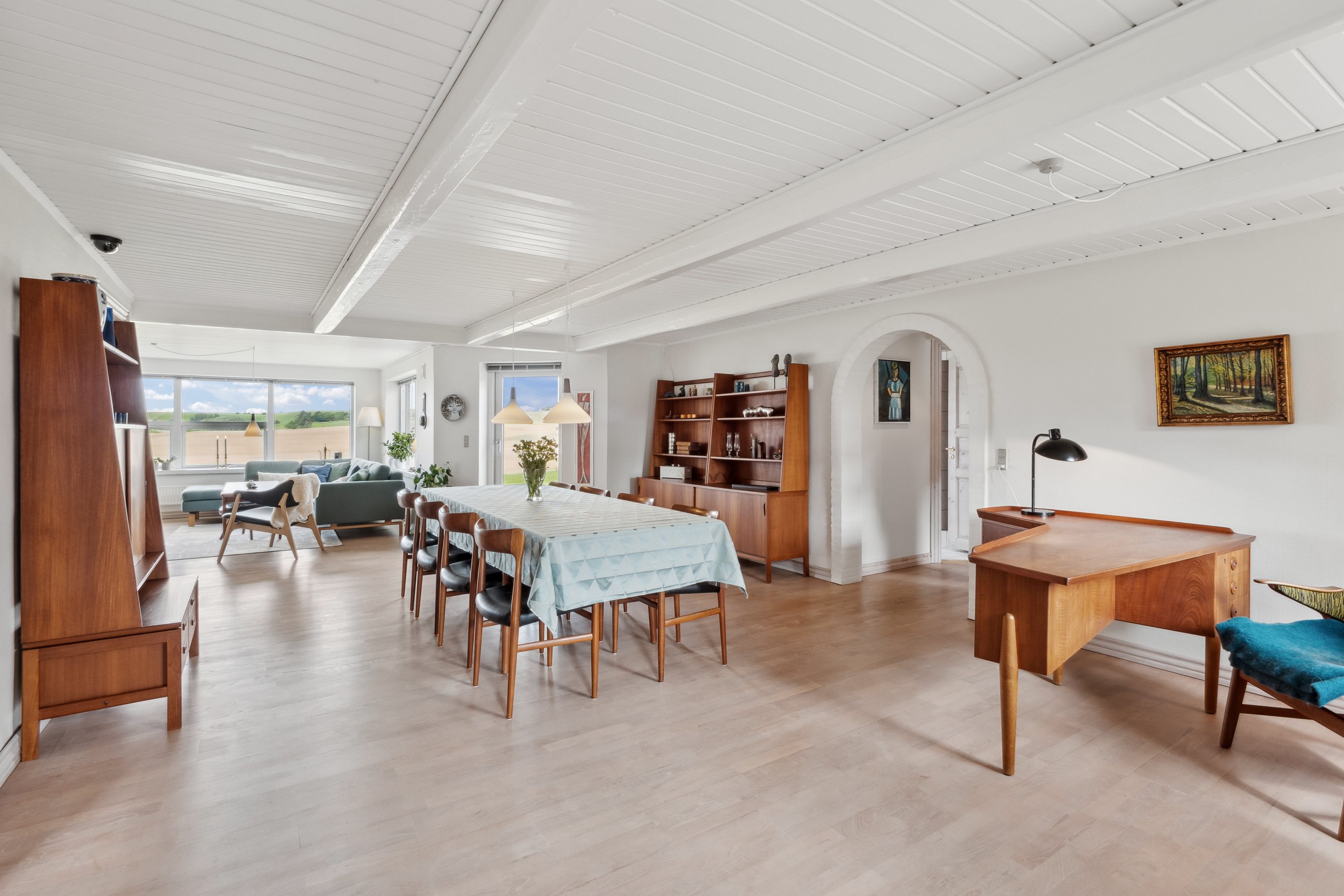 Fremhævet stue billede i fuldskærmstilstand. Billede af Heltoften 50, Flade, 7900 Nykøbing M