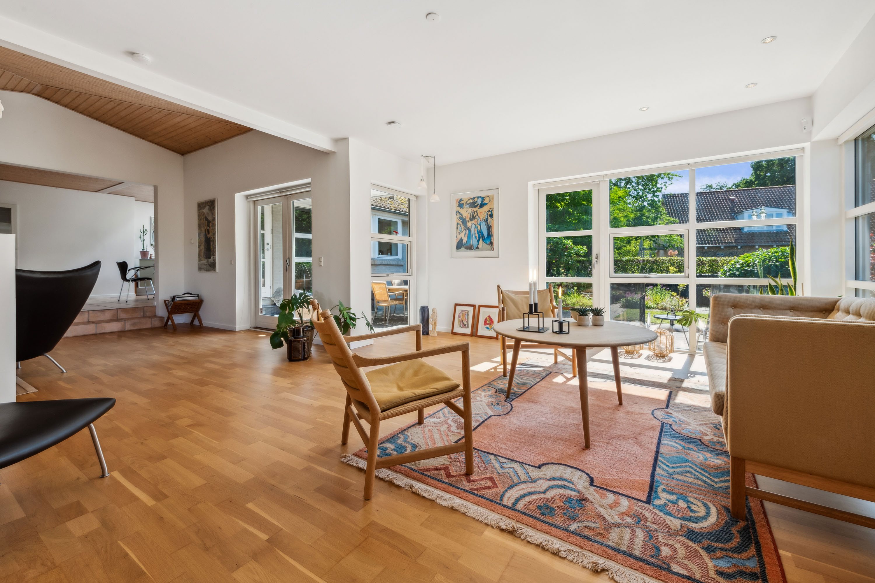 Fremhævet stue billede i fuldskærmstilstand. Billede af Hammermøllevej 17A, 3150 Hellebæk