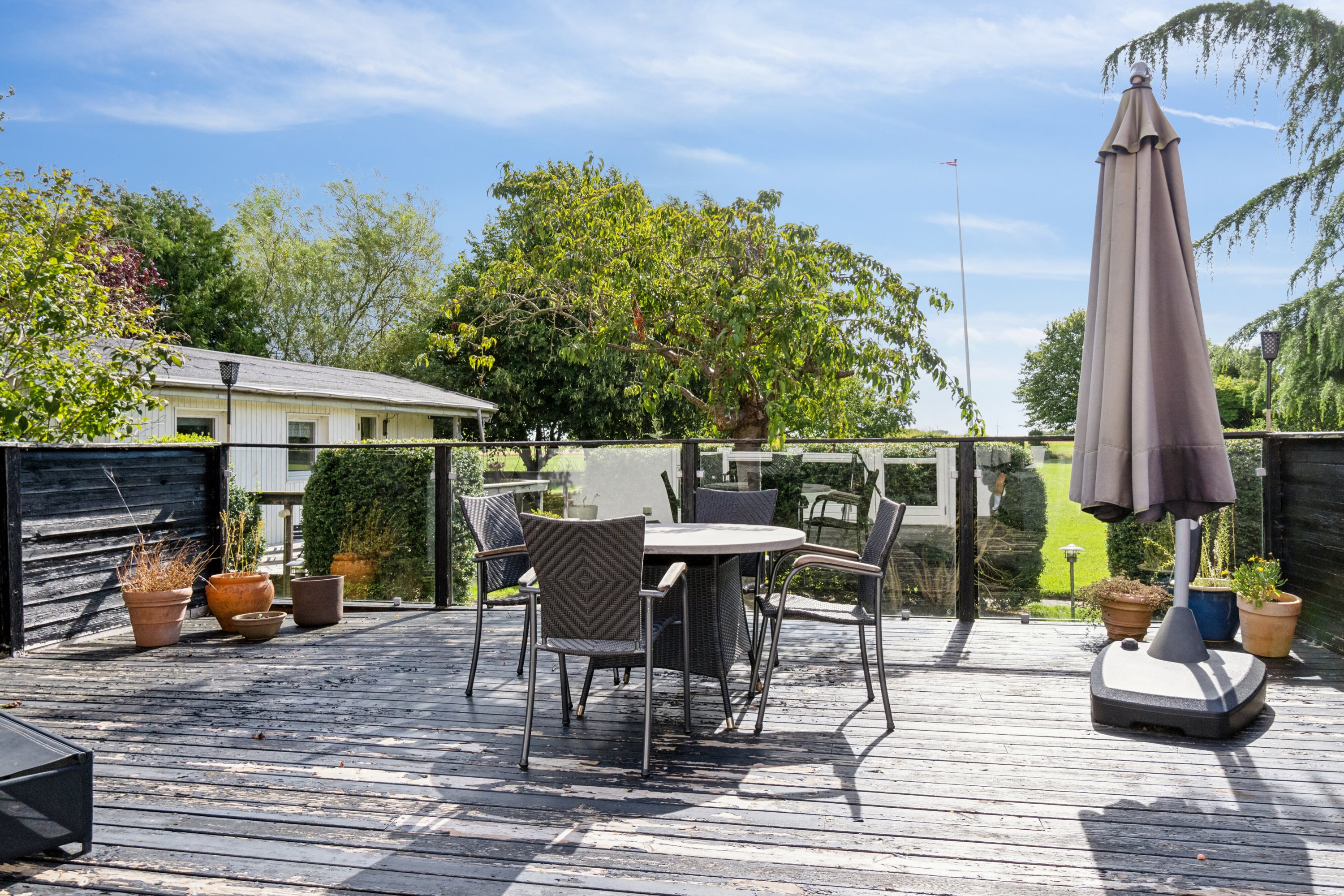 Fremhævet terrasse billede i fuldskærmstilstand. Billede af Frølundevej 80, Frølunde, 4220 Korsør