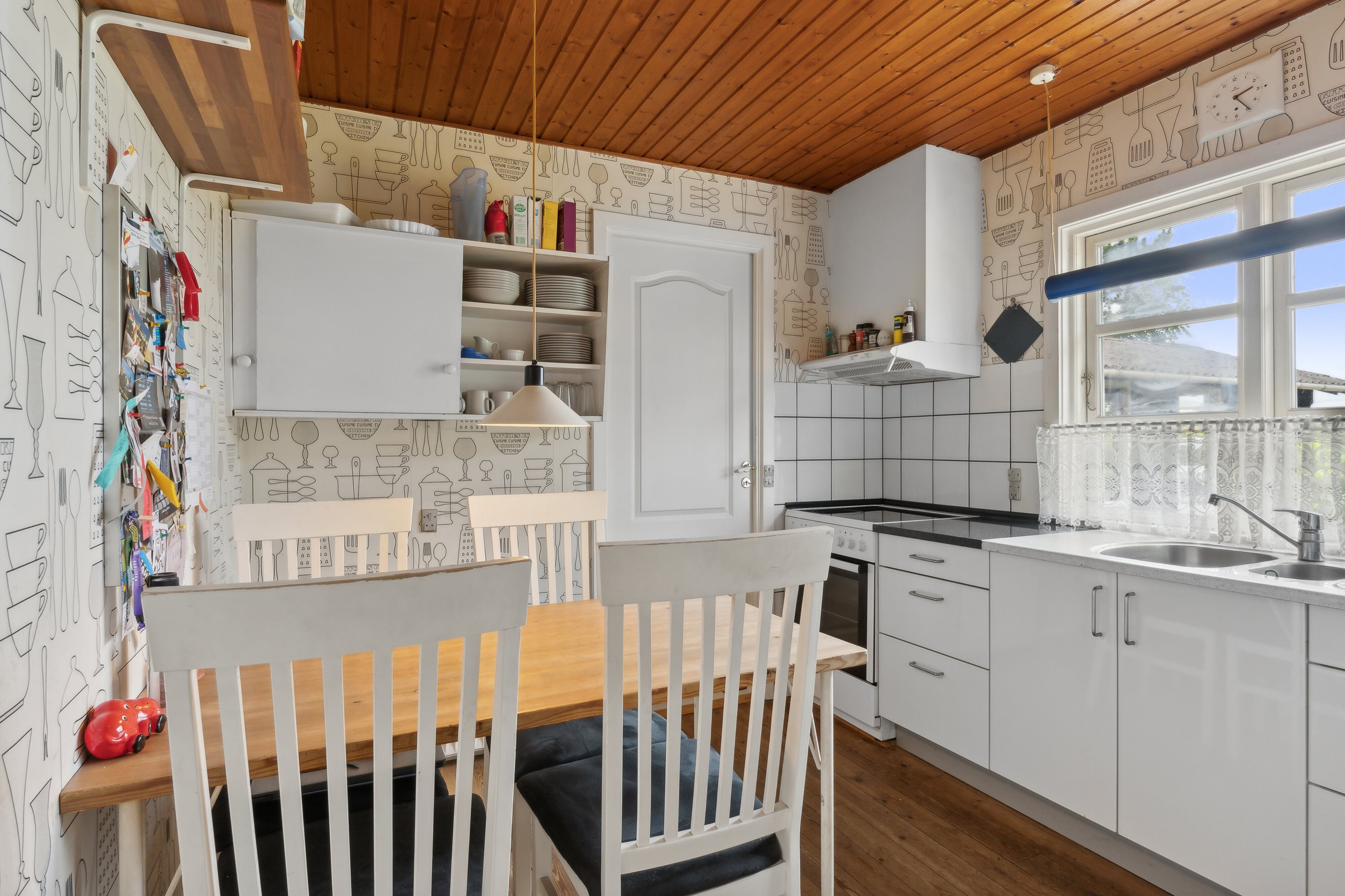 Fremhævet spisestue billede i fuldskærmstilstand. Billede af Ringkøbingvej 23B, 7441 Bording