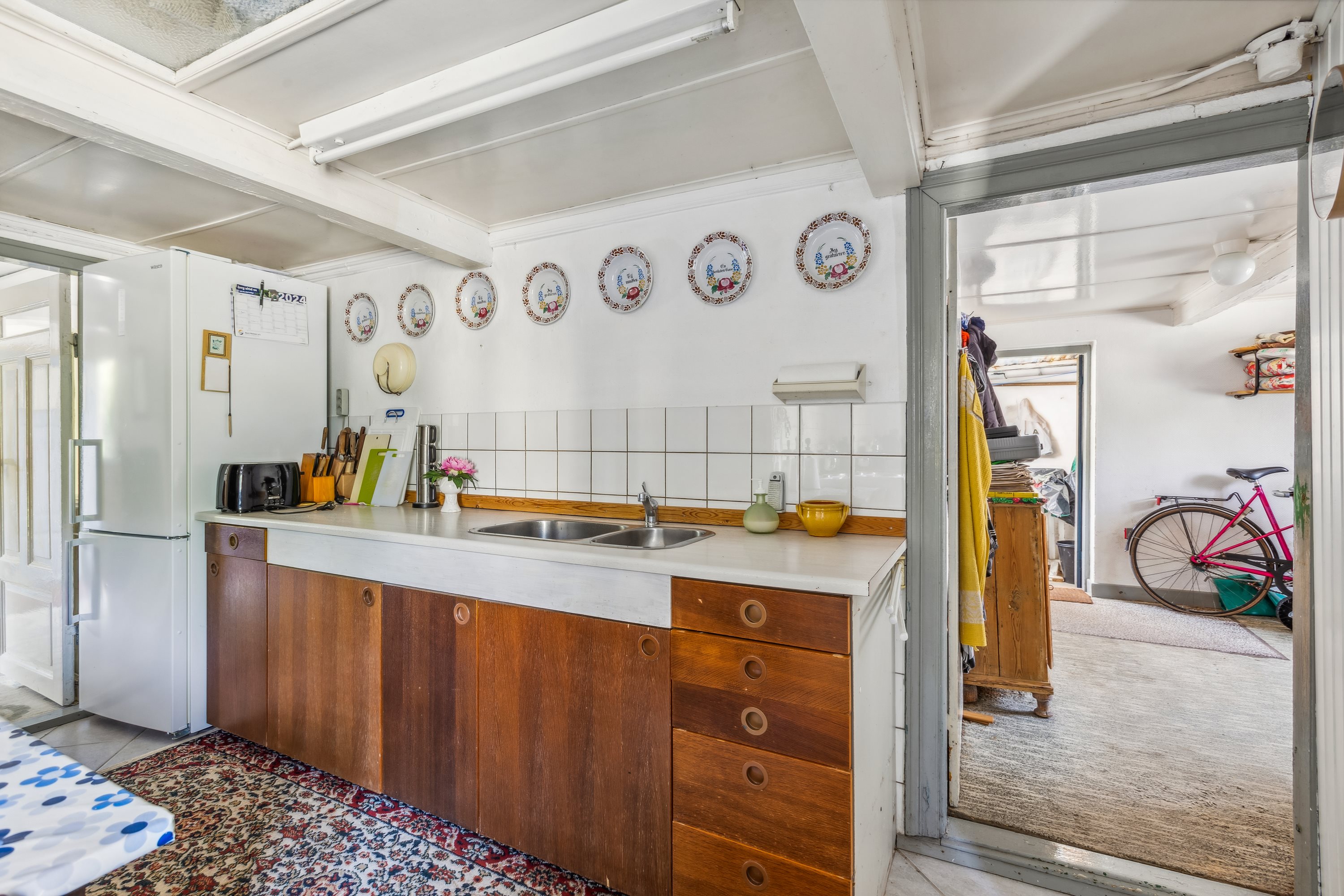 Fremhævet køkken billede i fuldskærmstilstand. Billede af Roestoftvej 1, Lyø, 5601 Lyø