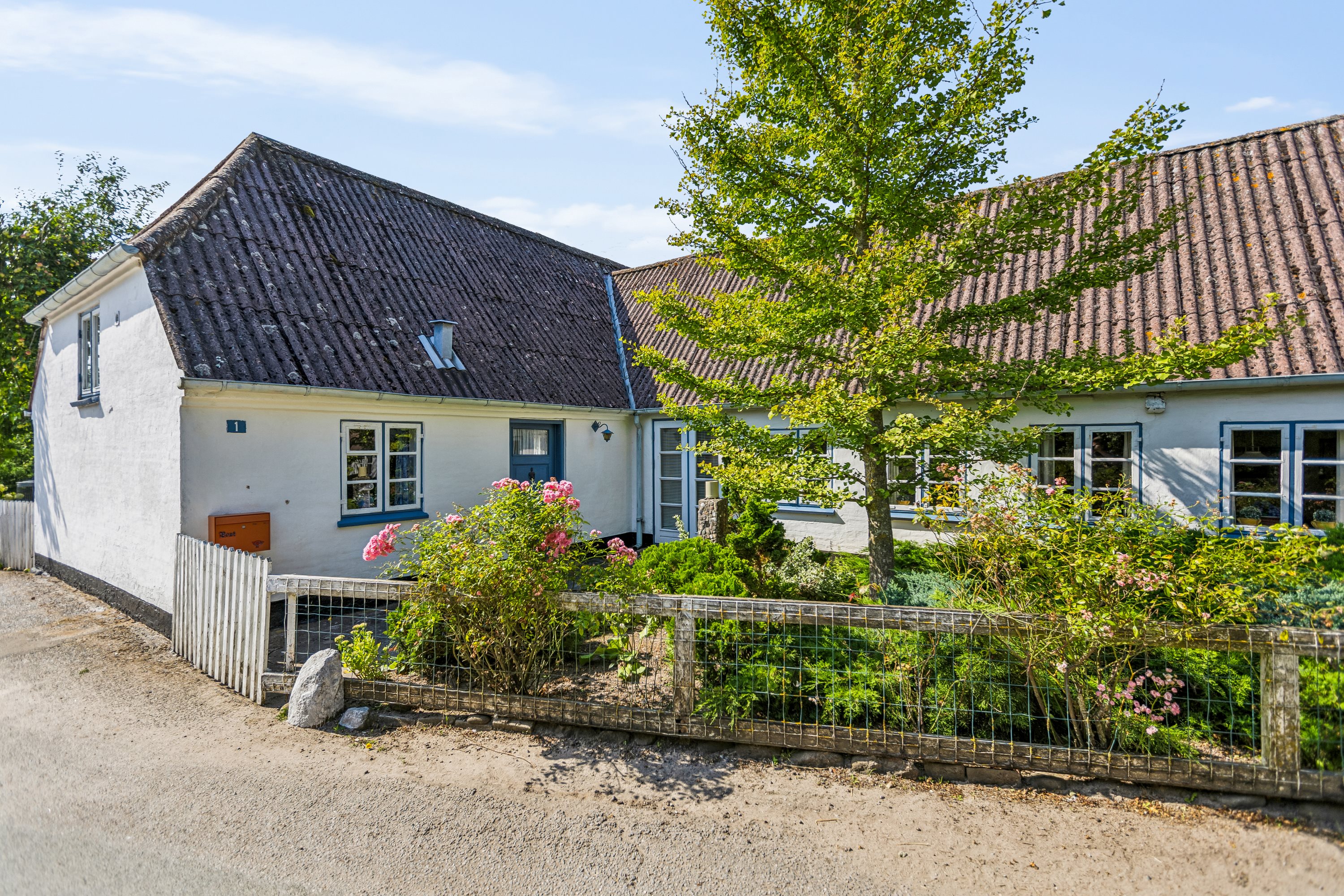 Fremhævet ejendom 1 billede i fuldskærmstilstand. Billede af Roestoftvej 1, Lyø, 5601 Lyø