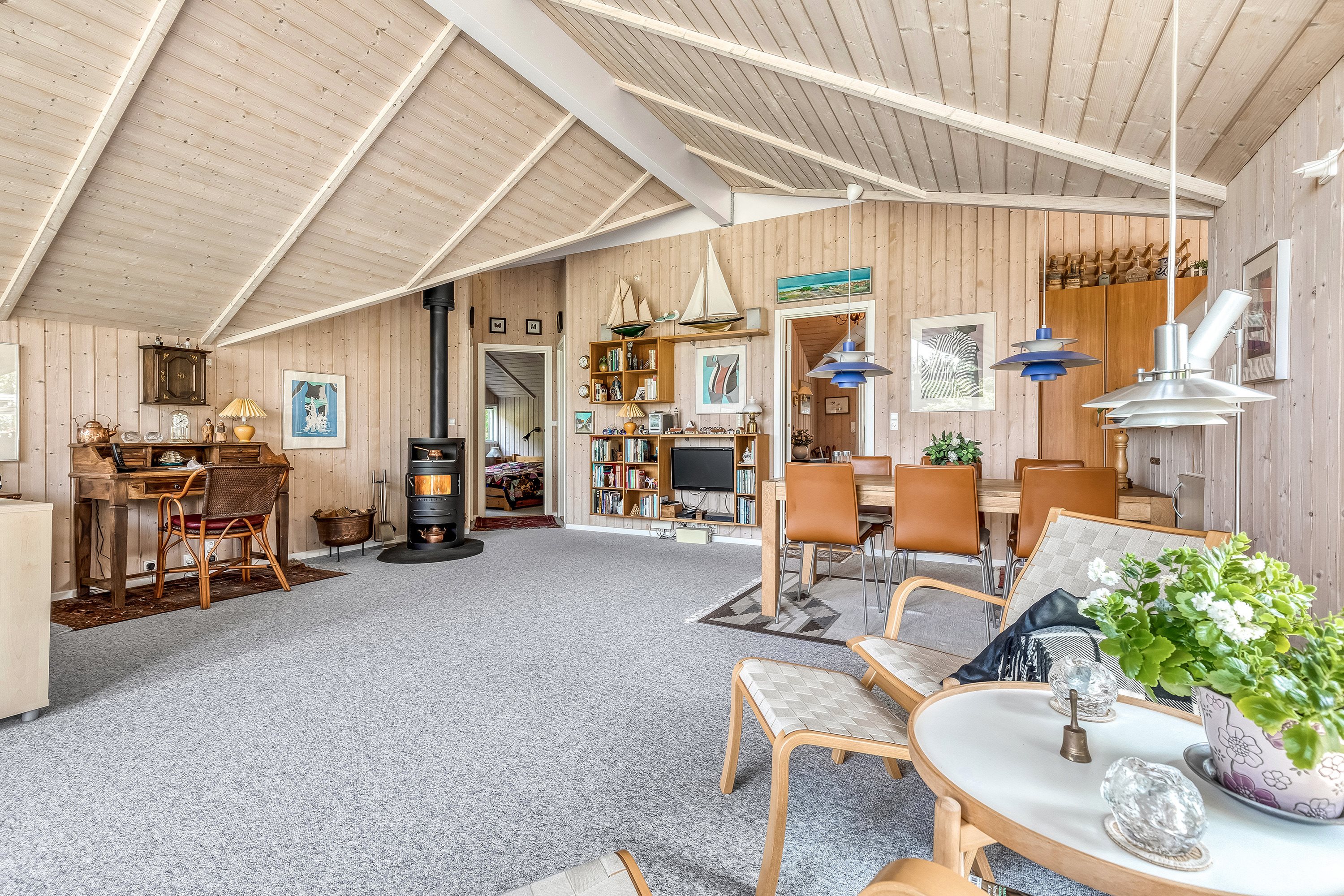 Fremhævet stue billede i fuldskærmstilstand. Billede af Rævehaugen 7, Udsholt, 3230 Græsted