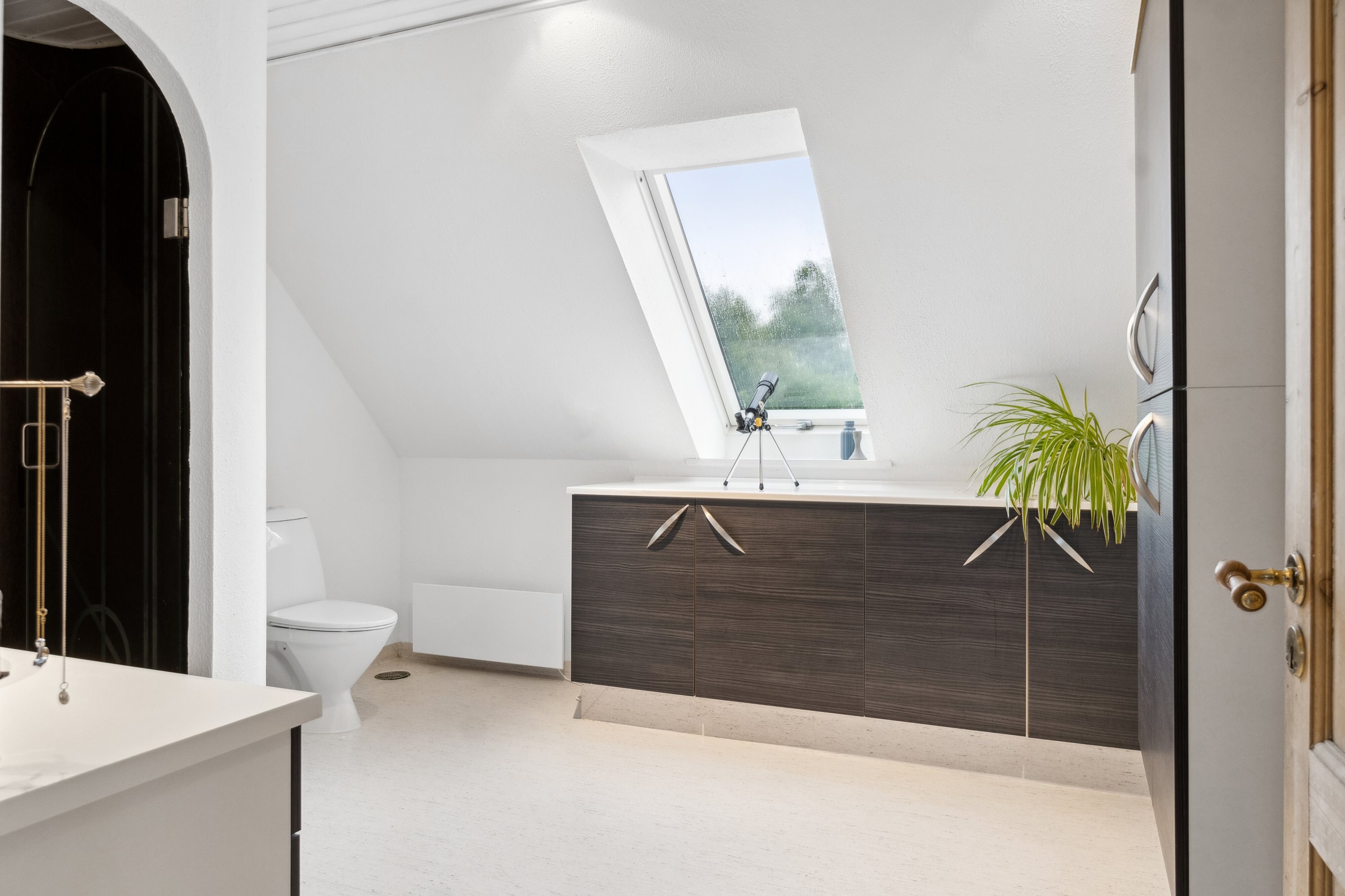 Fremhævet badeværelse billede i fuldskærmstilstand. Billede af Frølundevej 80, Frølunde, 4220 Korsør