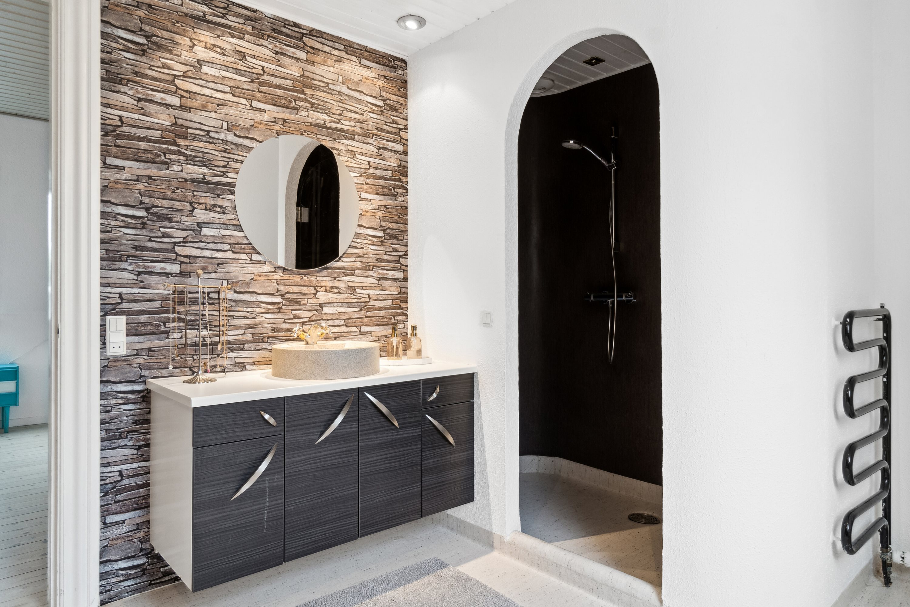 Fremhævet badeværelse billede i fuldskærmstilstand. Billede af Frølundevej 80, Frølunde, 4220 Korsør