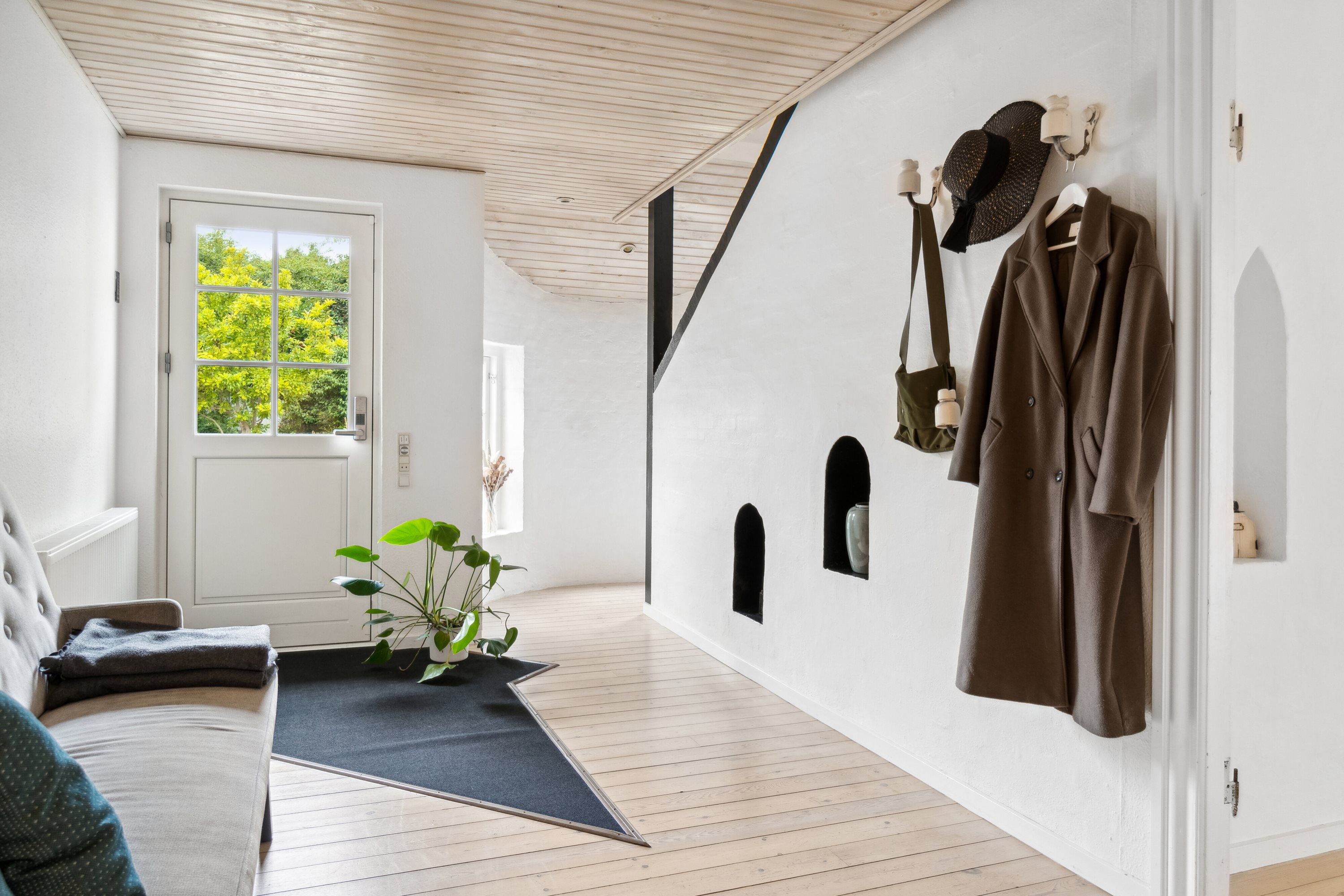 Fremhævet entré billede i fuldskærmstilstand. Billede af Frølundevej 80, Frølunde, 4220 Korsør