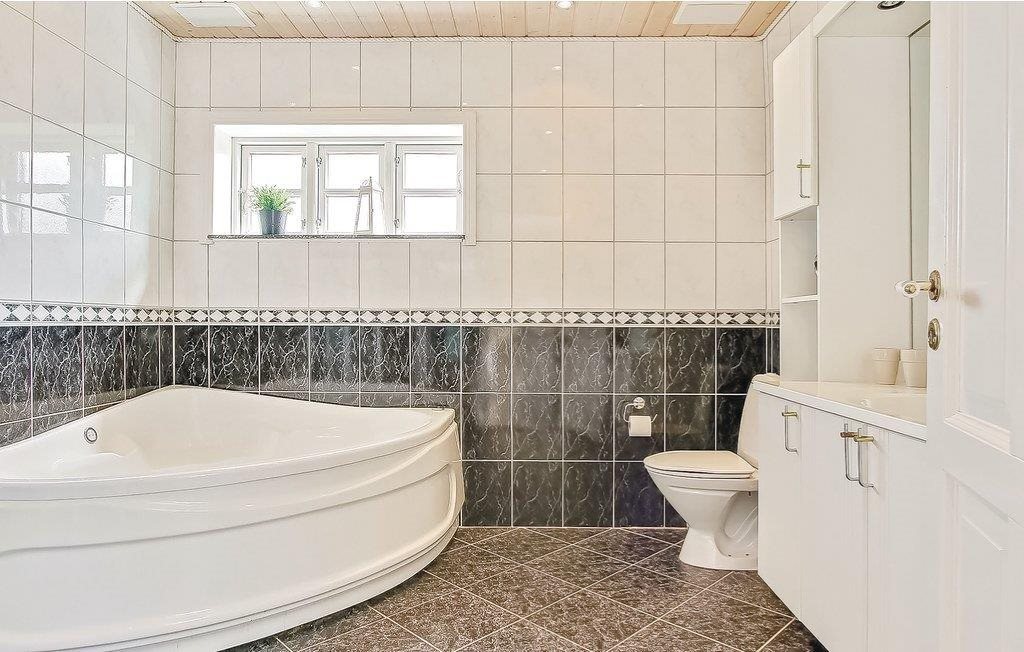 Fremhævet  billede i fuldskærmstilstand. Billede af Næssundvej 419, Karby, 7960 Karby