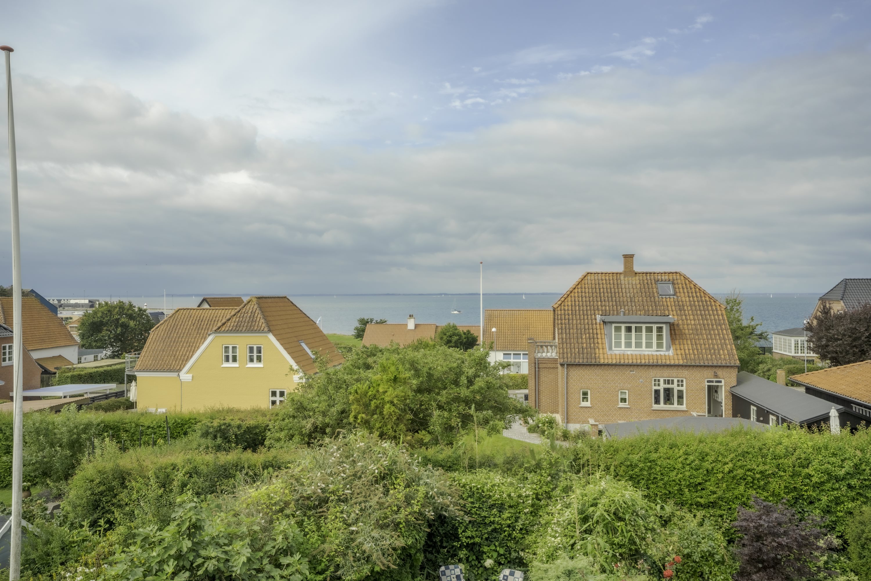 Fremhævet  billede i fuldskærmstilstand. Billede af Blomstervænget 1A, 5610 Assens