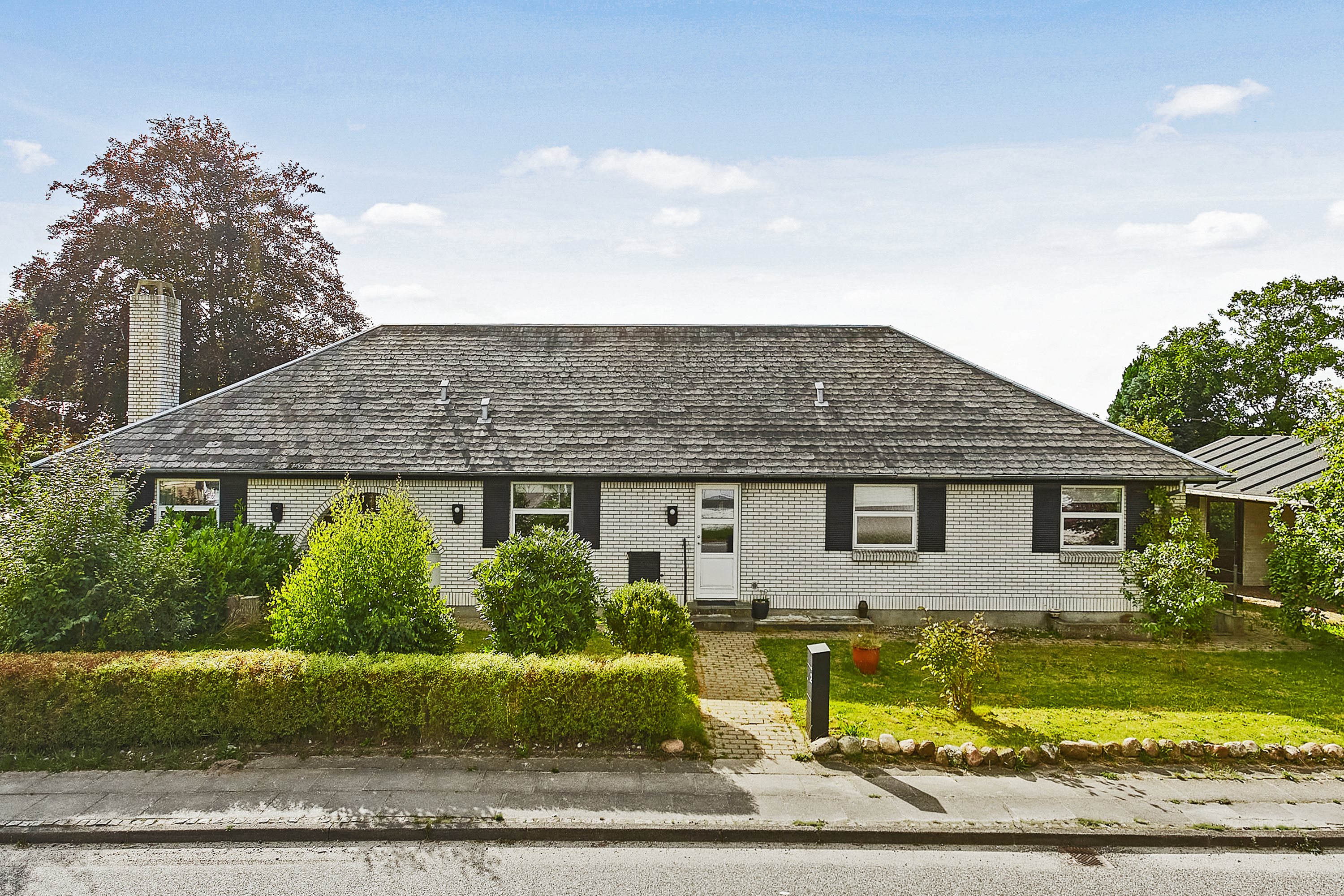 Miniaturebillede 1: . Billede af Nørrevang 2, 7300 Jelling