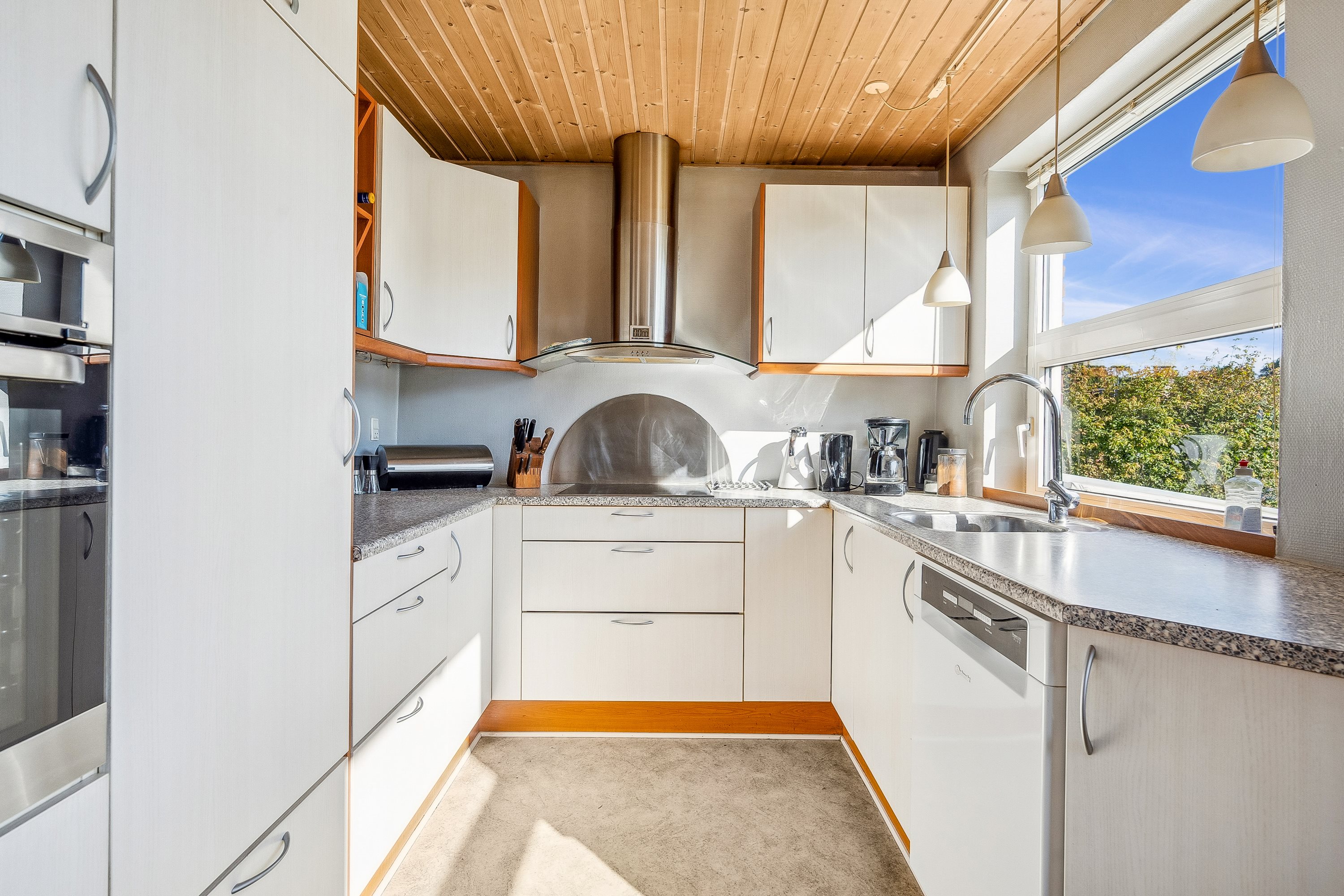 Miniaturebillede 1: køkken. Billede af Markedsvej 14, 9700 Brønderslev