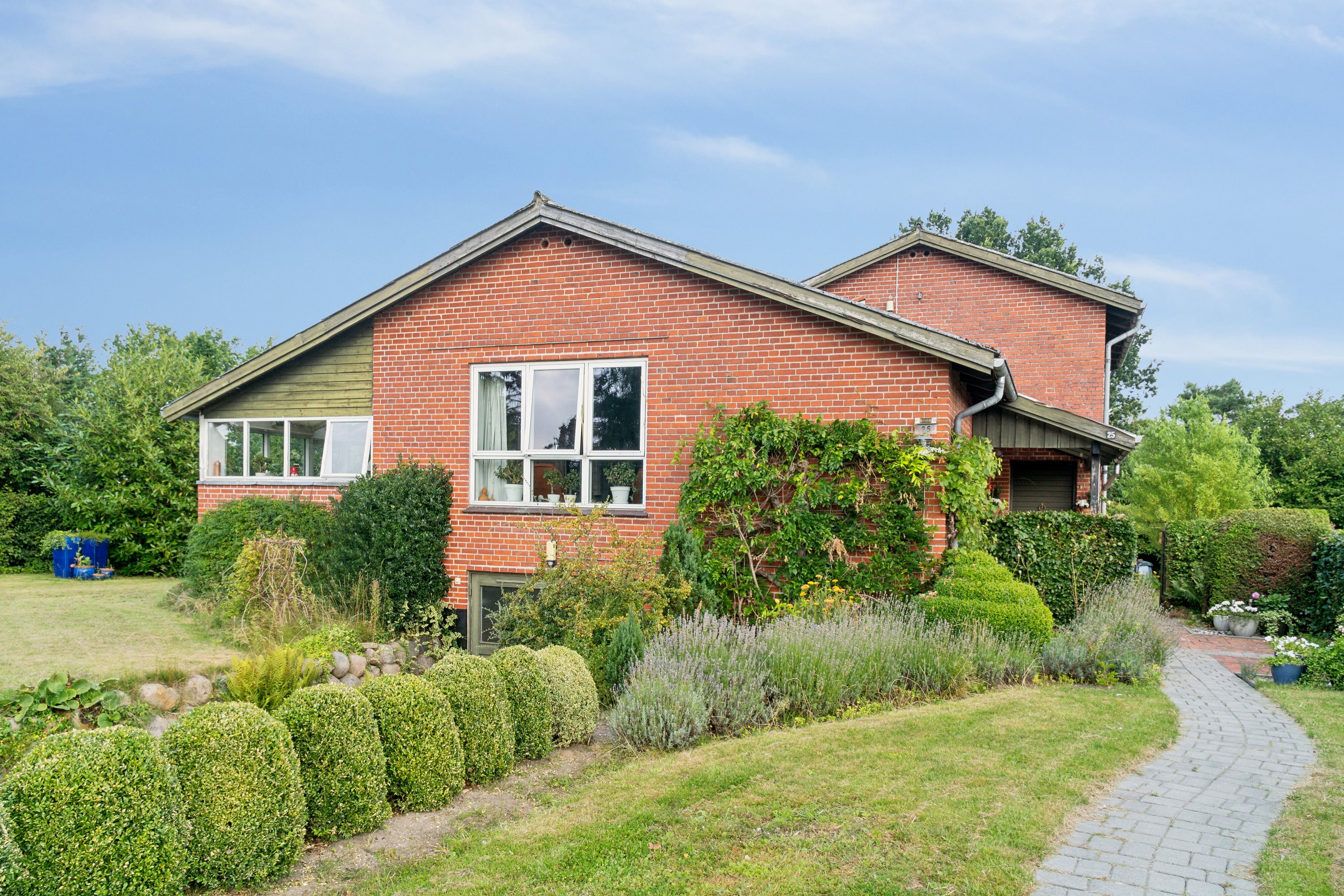 Fremhævet udendørs billede i fuldskærmstilstand. Billede af Stengårdsvej 25, 4690 Haslev