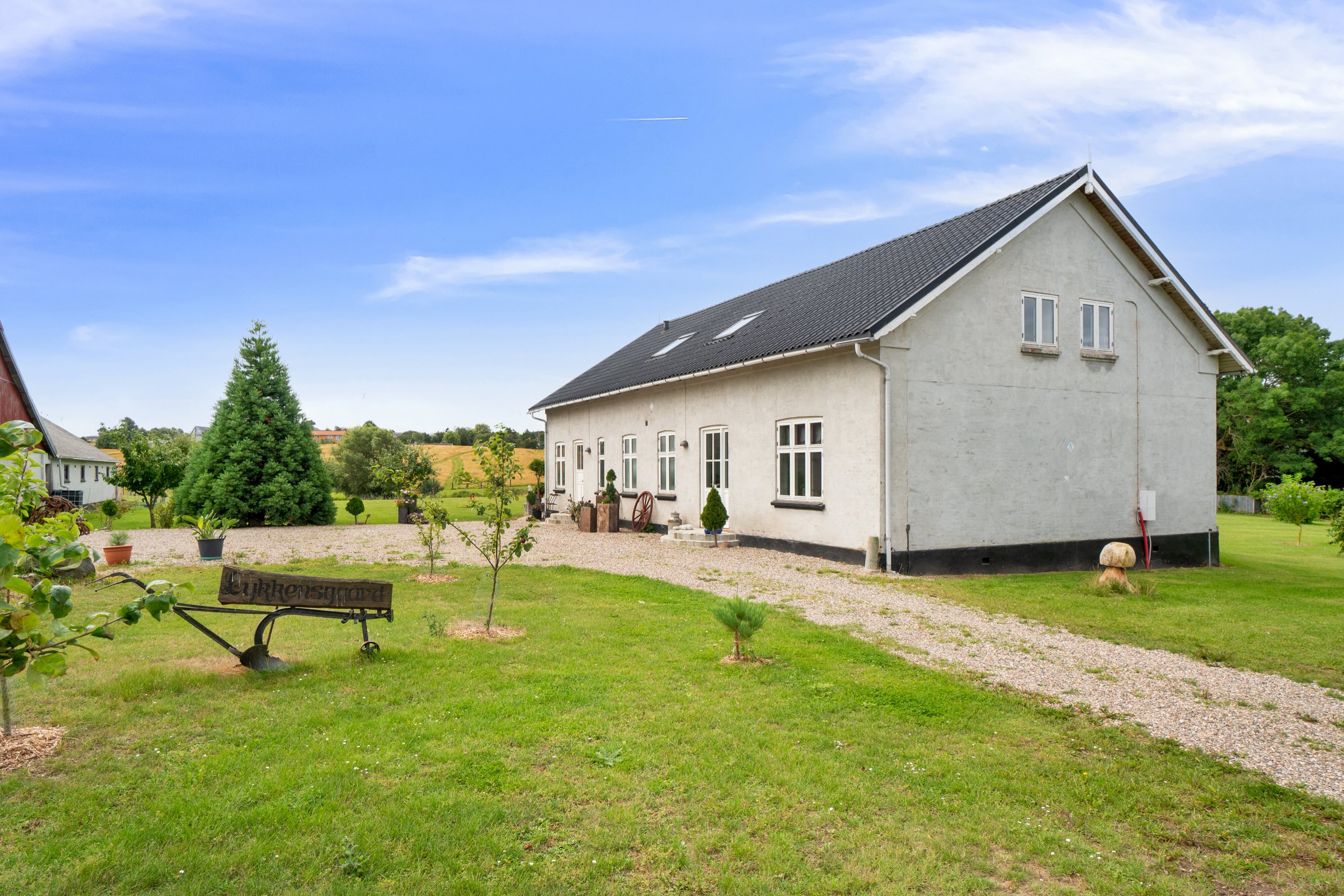 Miniaturebillede 1: set fra vejen. Billede af Elledevej 44, 4400 Kalundborg