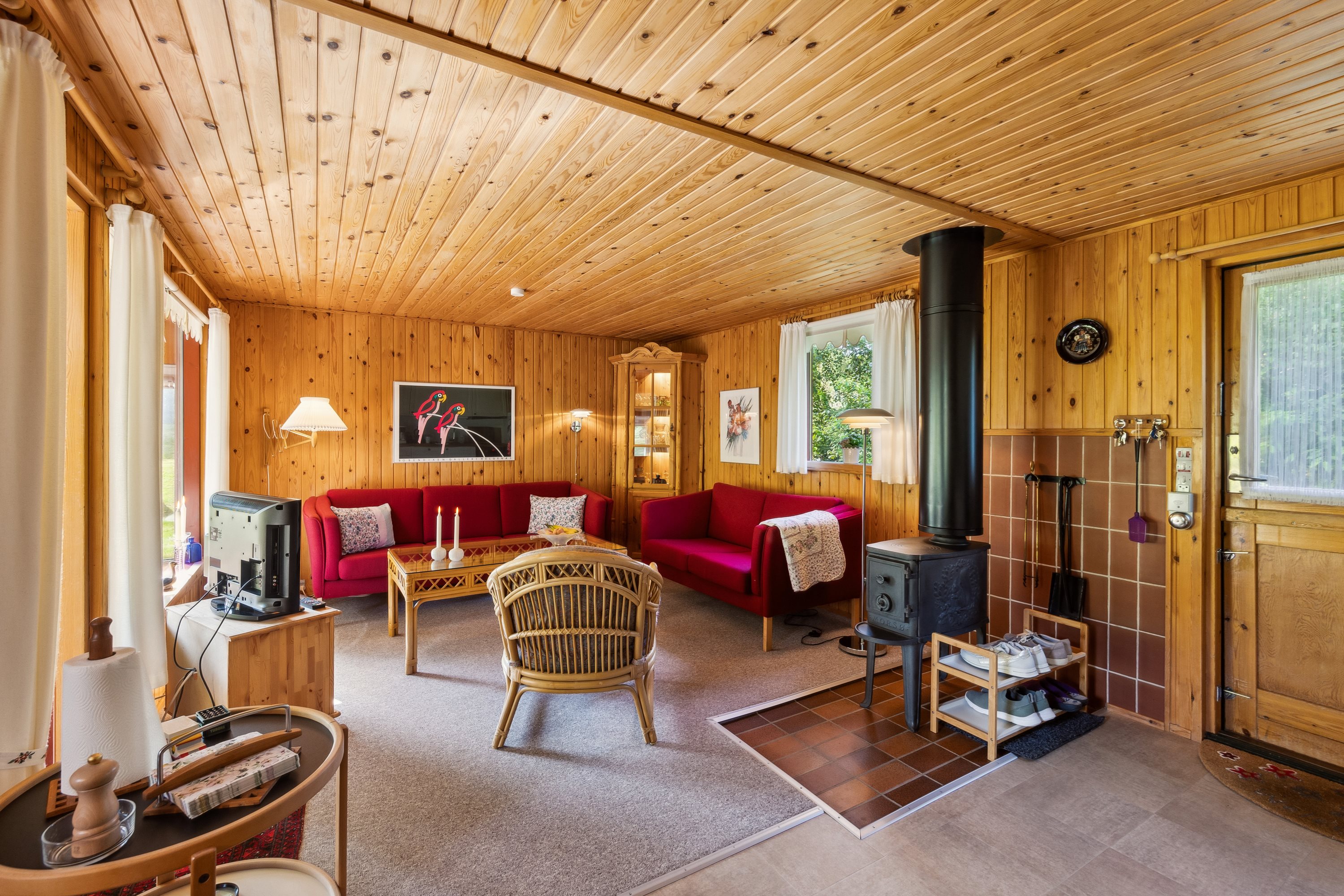 Fremhævet stue billede i fuldskærmstilstand. Billede af Gribvej 11, Esby, 8420 Knebel