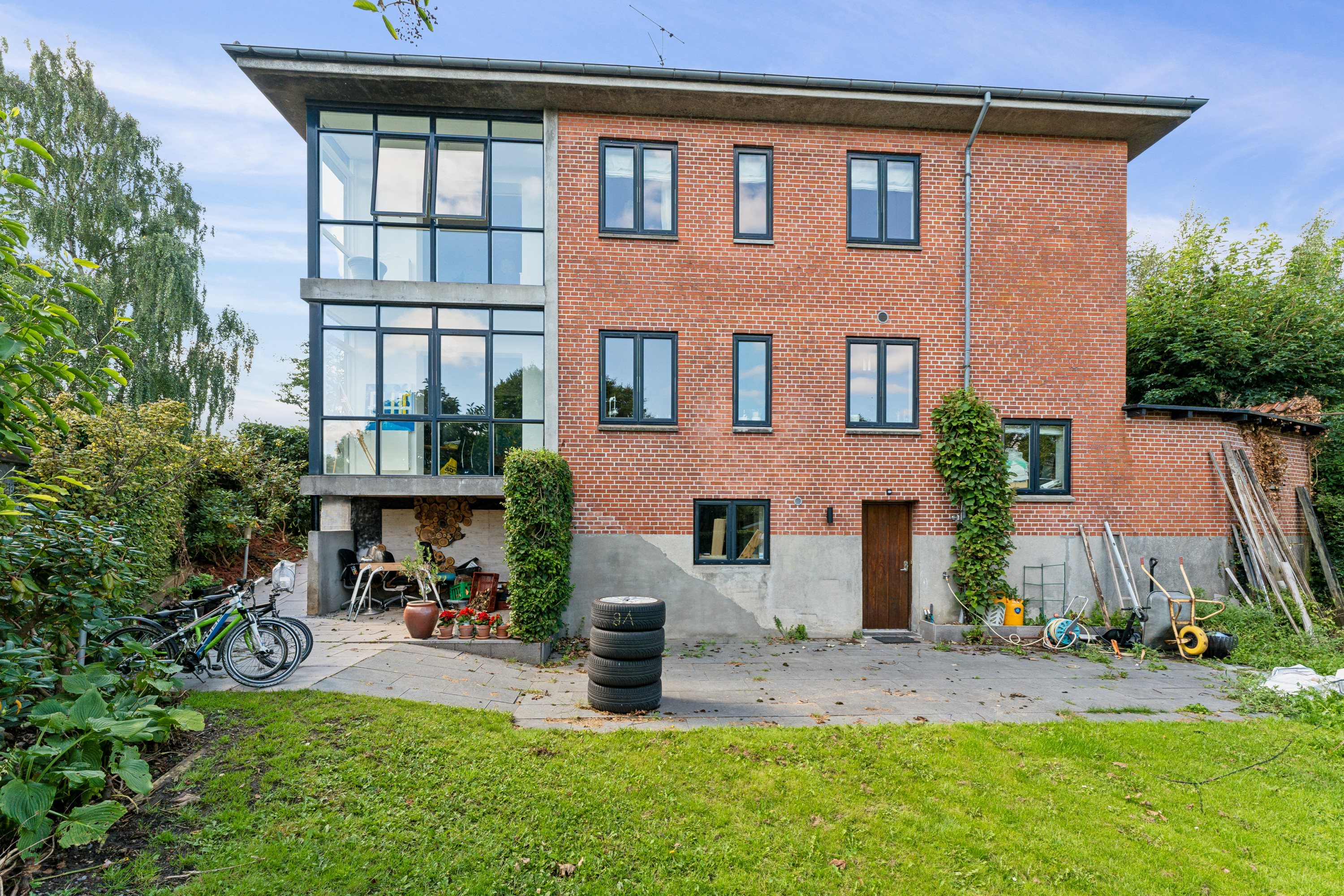 Fremhævet ejendom 1 billede i fuldskærmstilstand. Billede af Fladbrovej 17, 8920 Randers NV