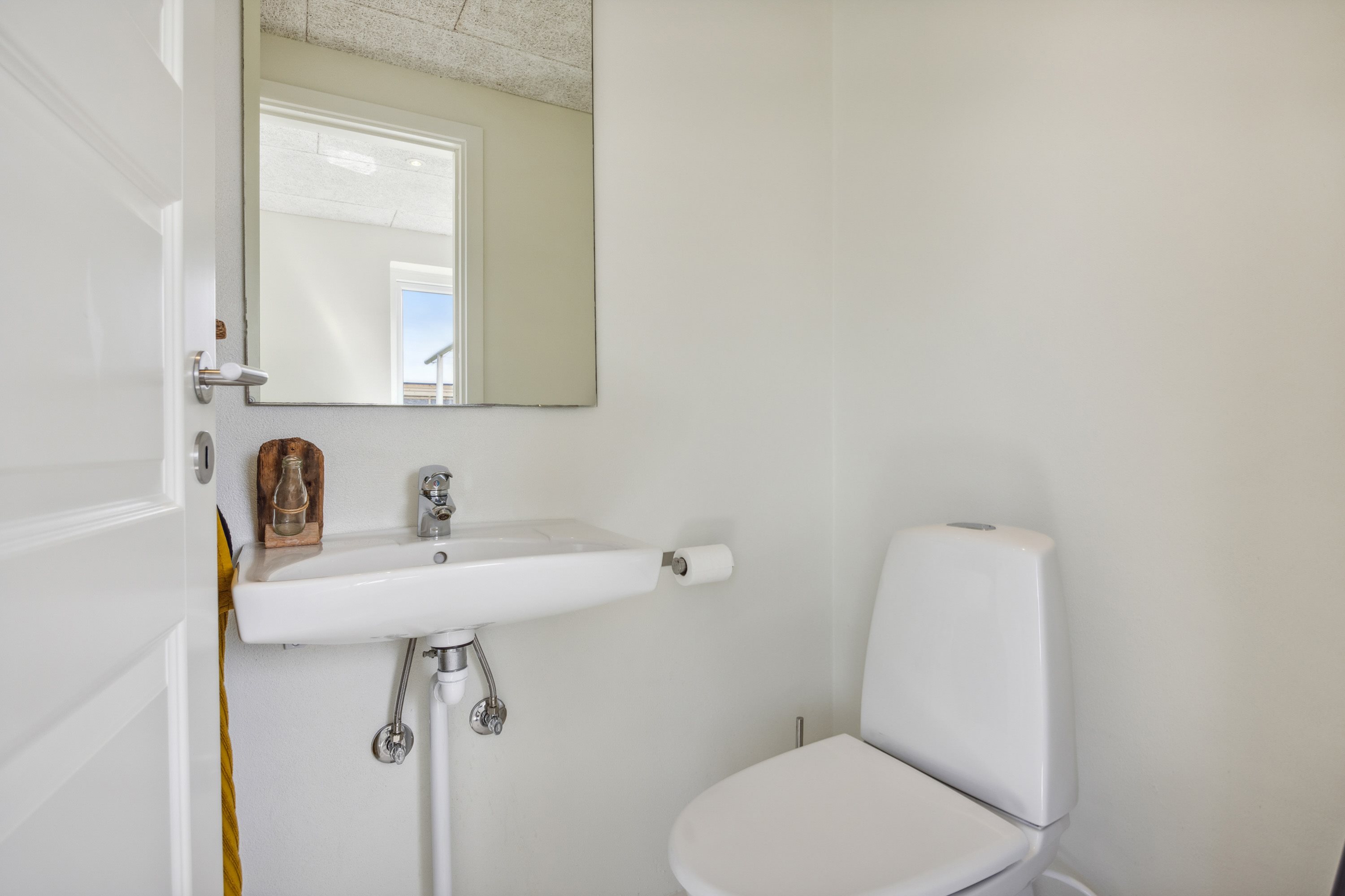 Fremhævet badeværelse billede i fuldskærmstilstand. Billede af Bødkervej 59, 7730 Hanstholm