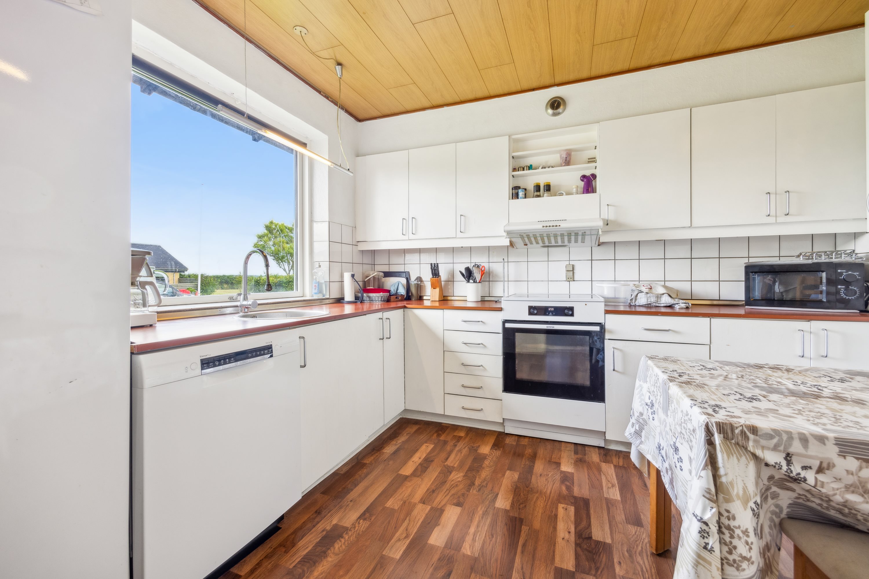 Fremhævet køkken billede i fuldskærmstilstand. Billede af Rundhøjvej 12, Ø Hvidbjerg, 7970 Redsted M