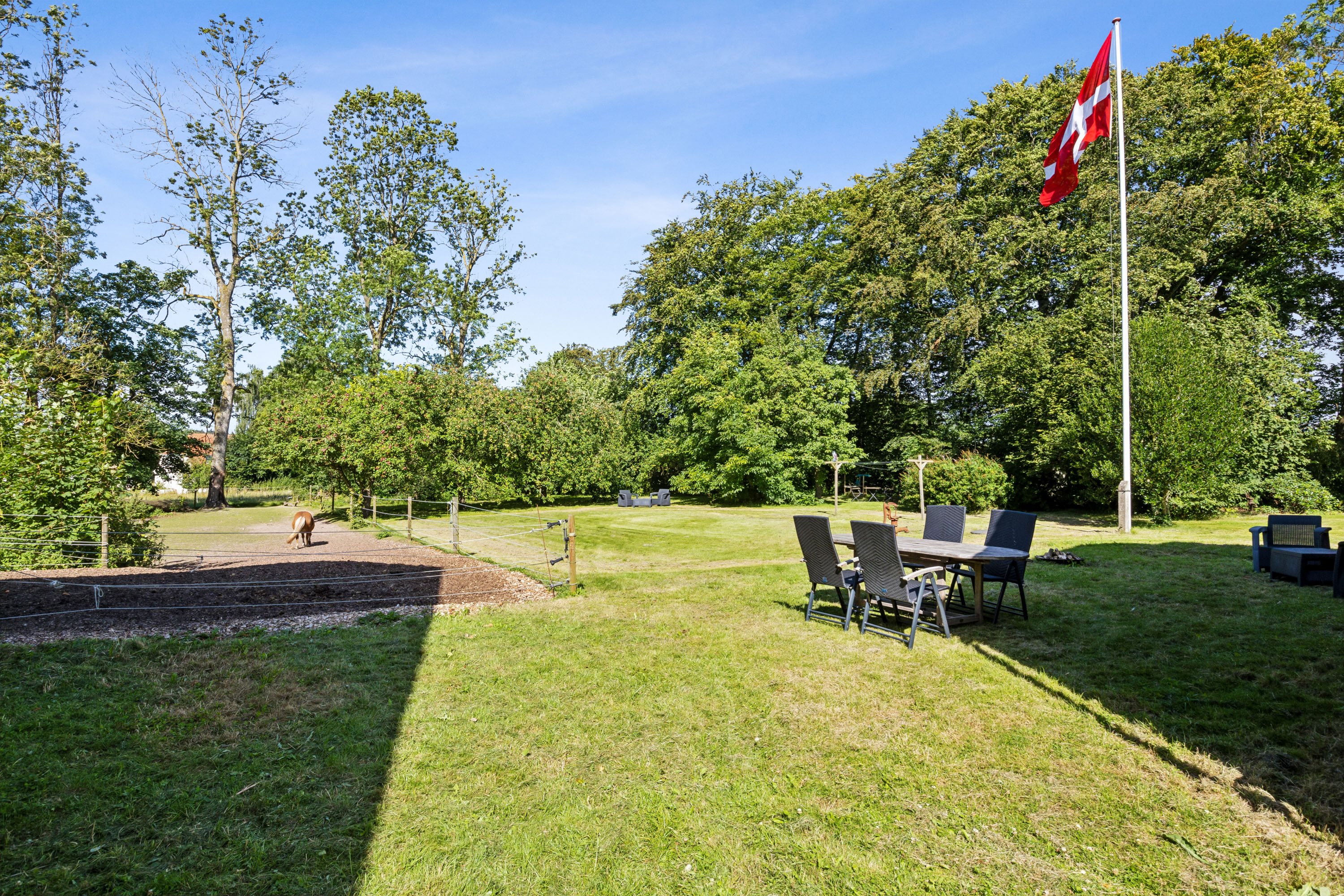 Fremhævet have billede i fuldskærmstilstand. Billede af Hågerupvej 43, Hågerup, 5600 Faaborg