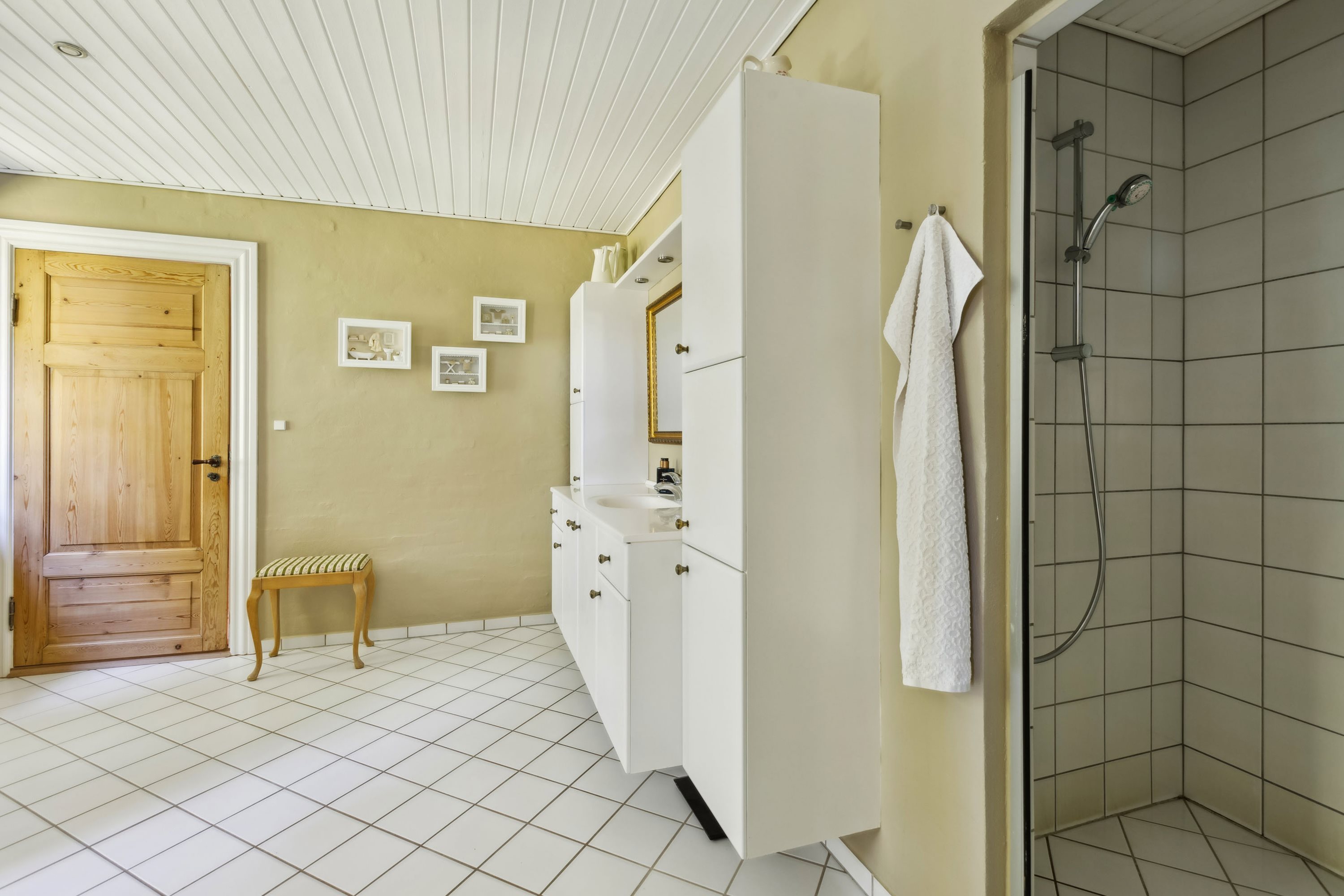 Fremhævet badeværelse billede i fuldskærmstilstand. Billede af Hågerupvej 43, Hågerup, 5600 Faaborg