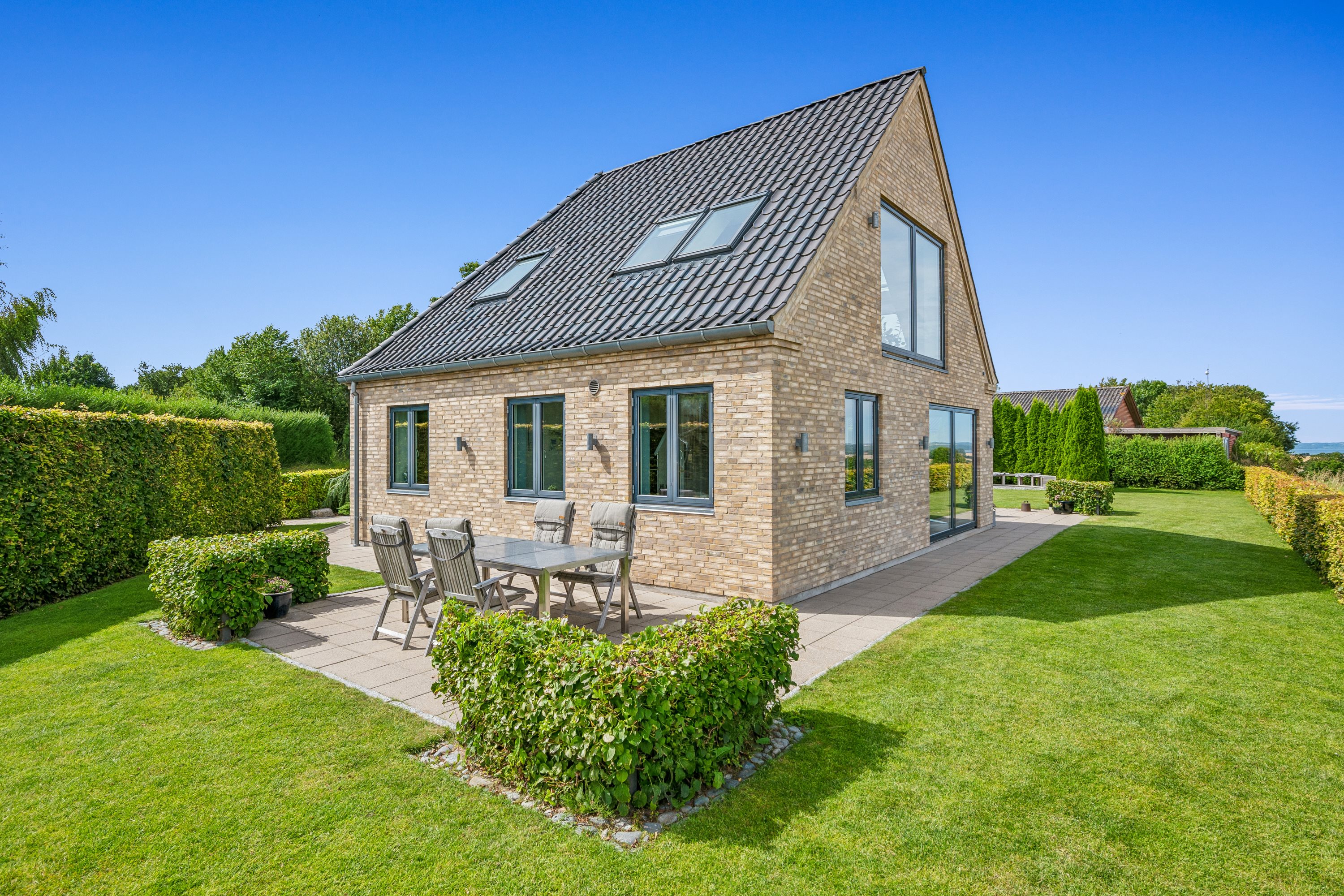 Fremhævet ejendom 1 billede i fuldskærmstilstand. Billede af Skolemarken 19, Grønfeld, 8400 Ebeltoft