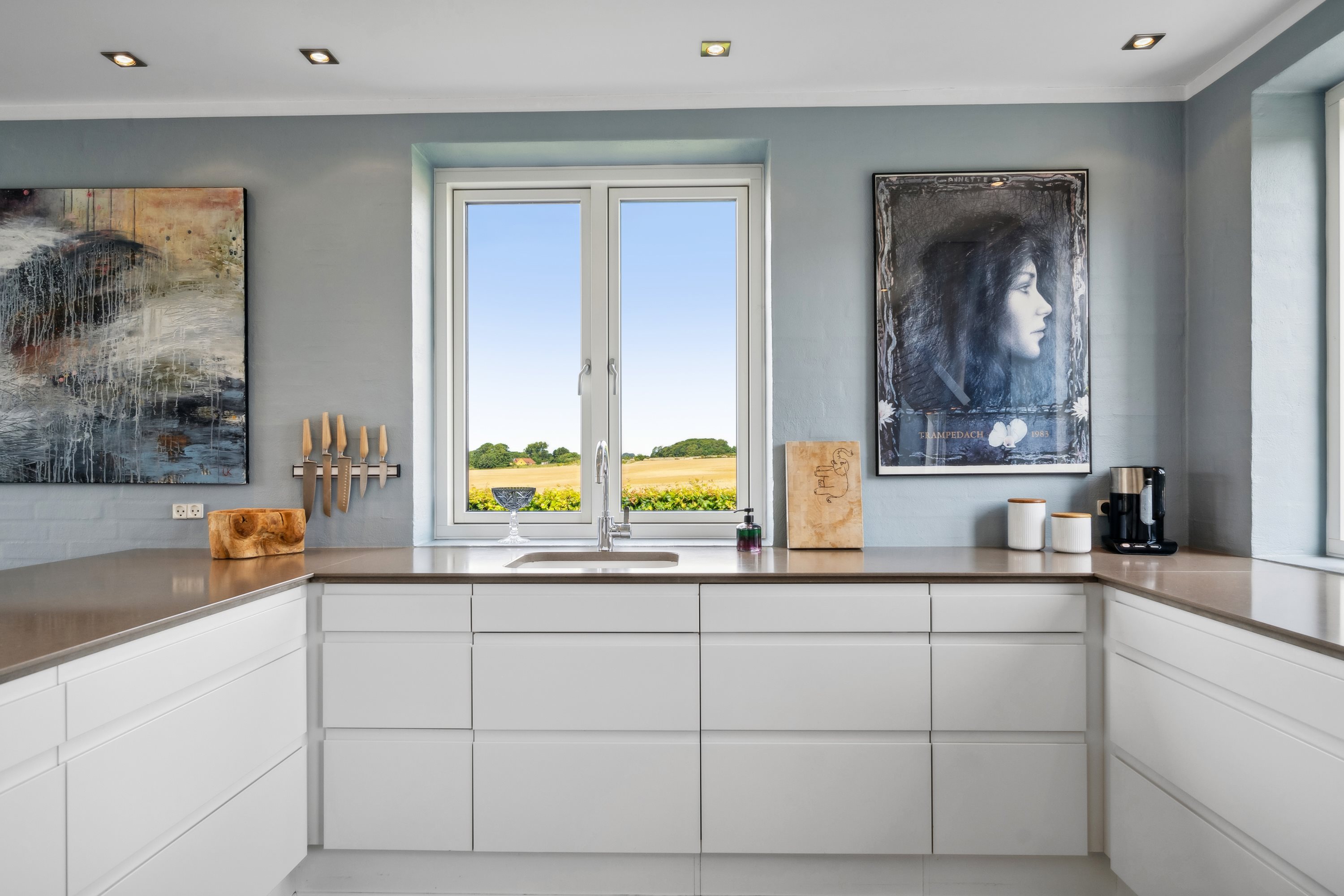 Fremhævet køkken billede i fuldskærmstilstand. Billede af Skolemarken 19, Grønfeld, 8400 Ebeltoft