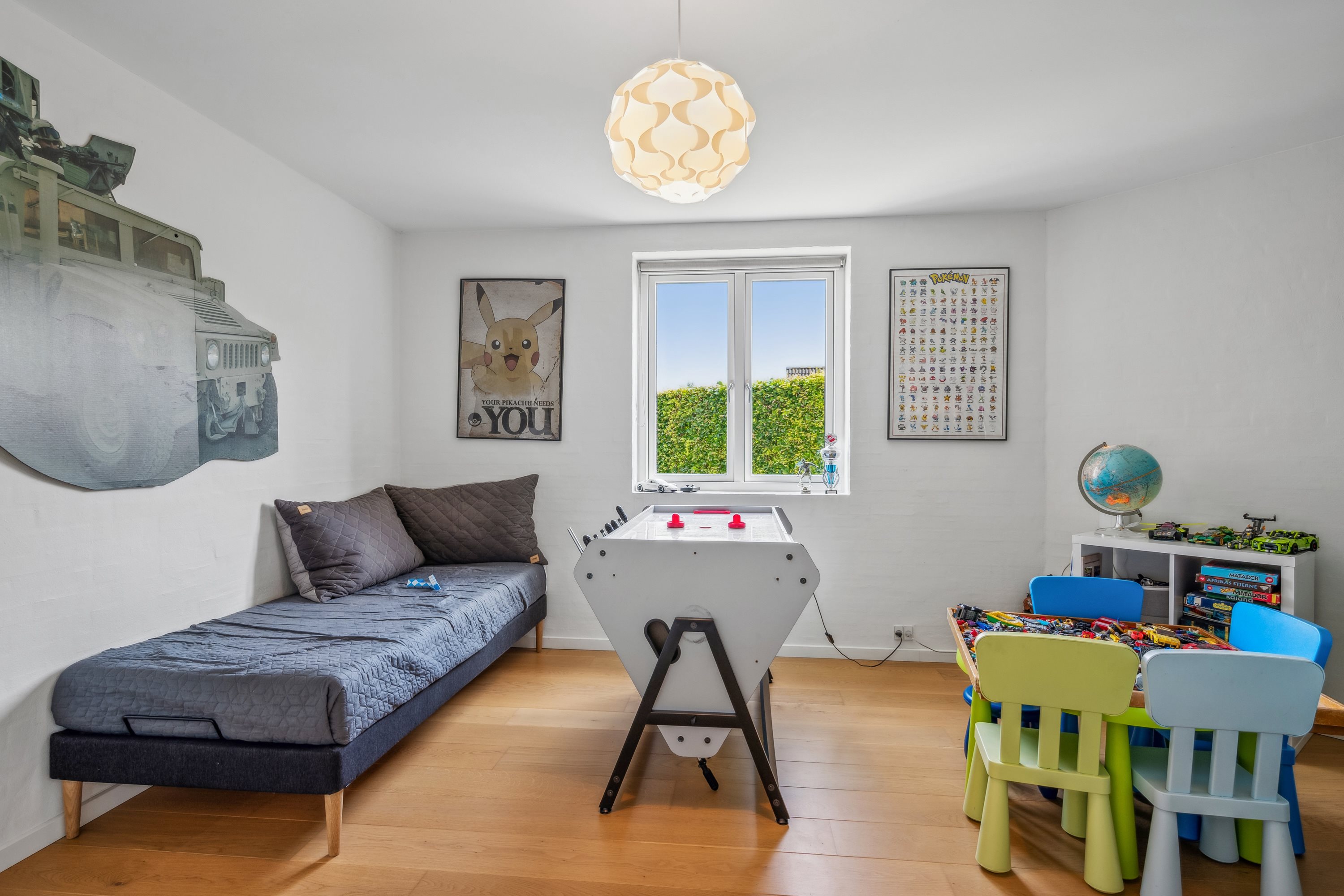 Fremhævet stue billede i fuldskærmstilstand. Billede af Skolemarken 19, Grønfeld, 8400 Ebeltoft