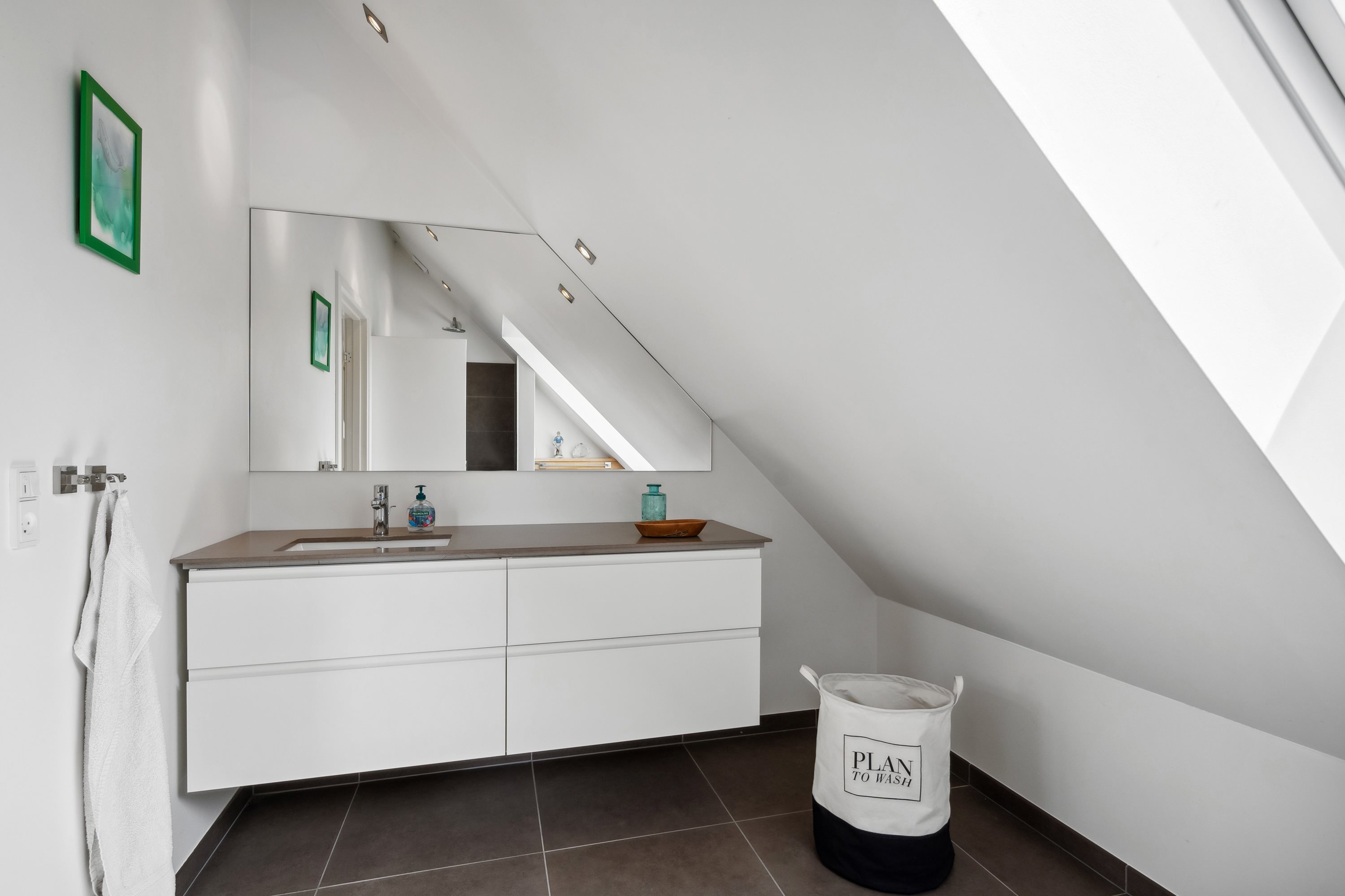 Fremhævet værelse billede i fuldskærmstilstand. Billede af Skolemarken 19, Grønfeld, 8400 Ebeltoft