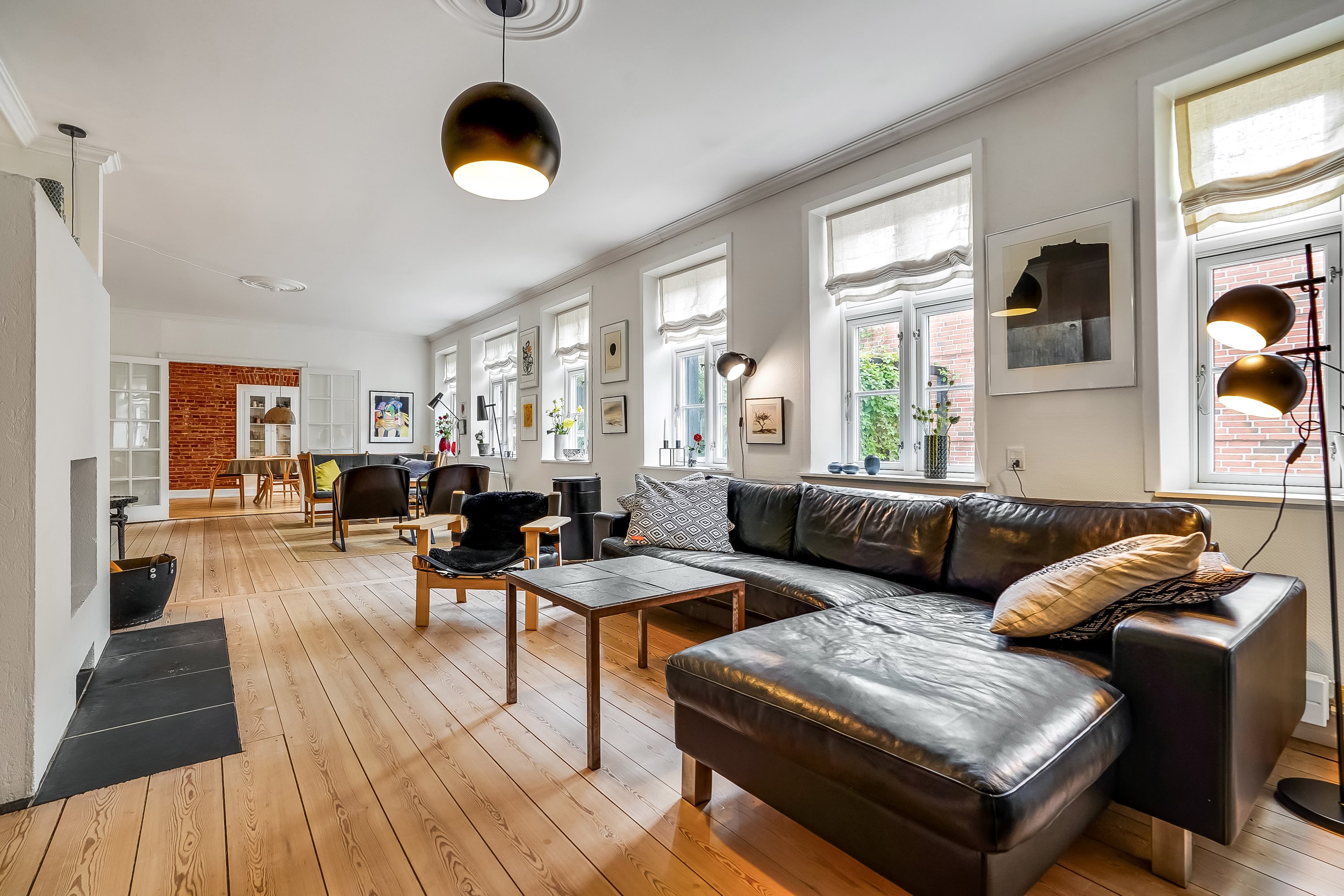 Fremhævet stue billede i fuldskærmstilstand. Billede af Vejlevej 16, 7300 Jelling