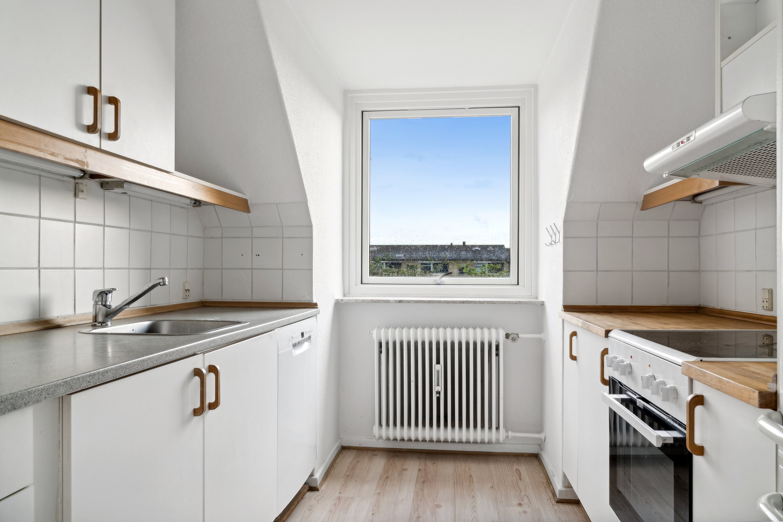 Fremhævet køkken billede i fuldskærmstilstand. Billede af Tousvej 83, 2. tv., 8230 Åbyhøj