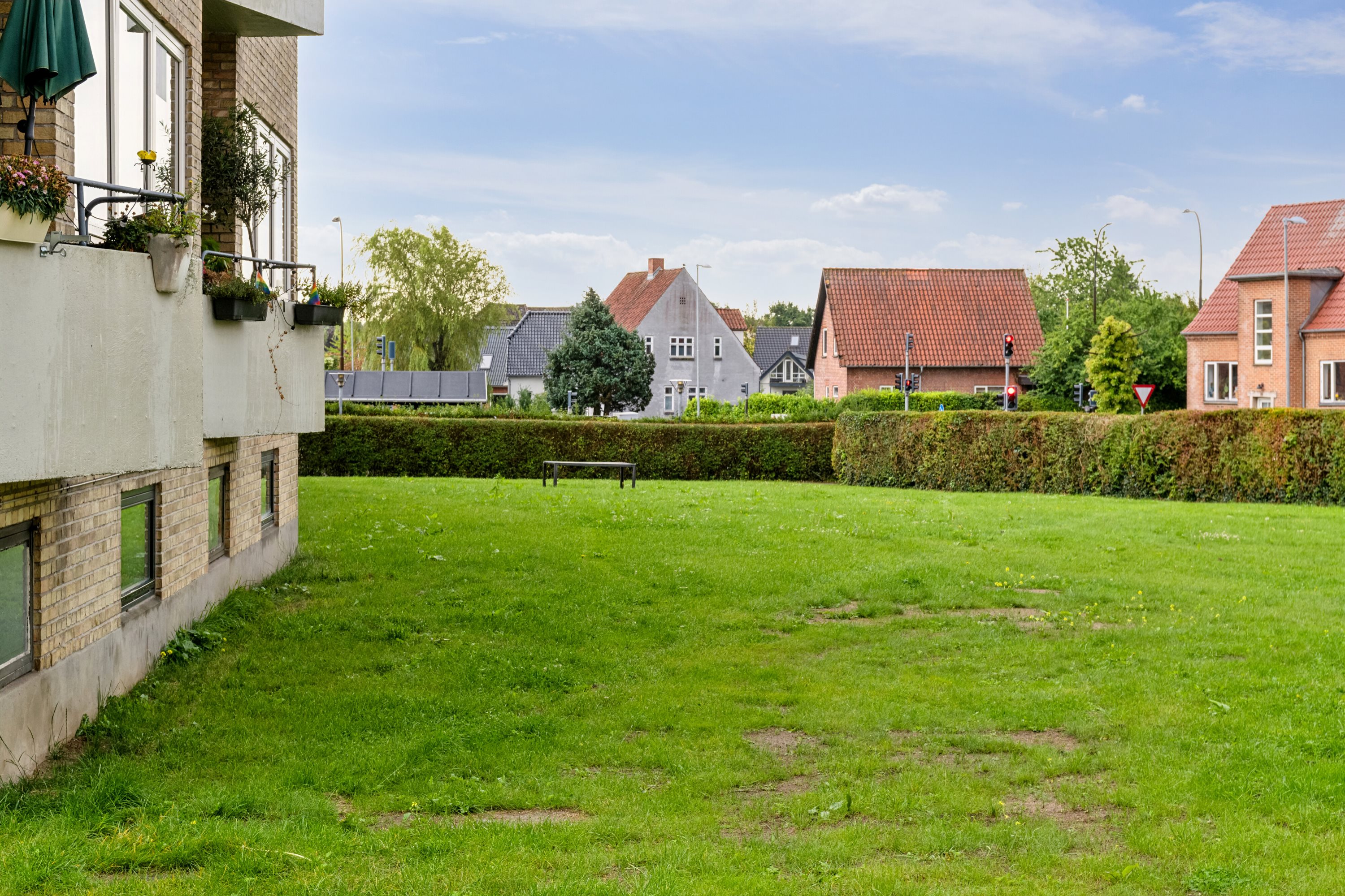 Fremhævet udendørs billede i fuldskærmstilstand. Billede af Tousvej 83, 2. tv., 8230 Åbyhøj