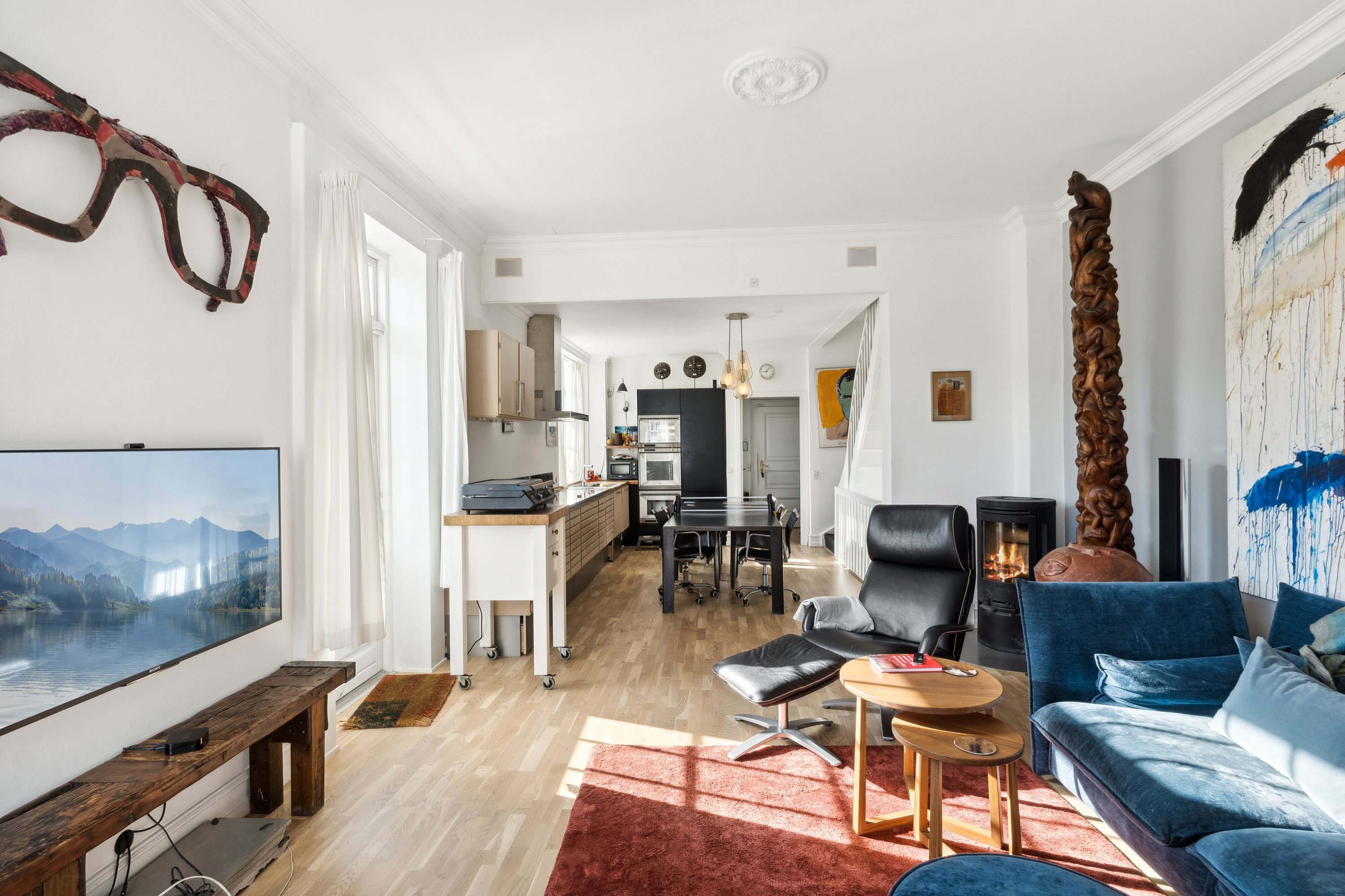 Fremhævet stue billede i fuldskærmstilstand. Billede af Slotsalleen 6B, 2930 Klampenborg