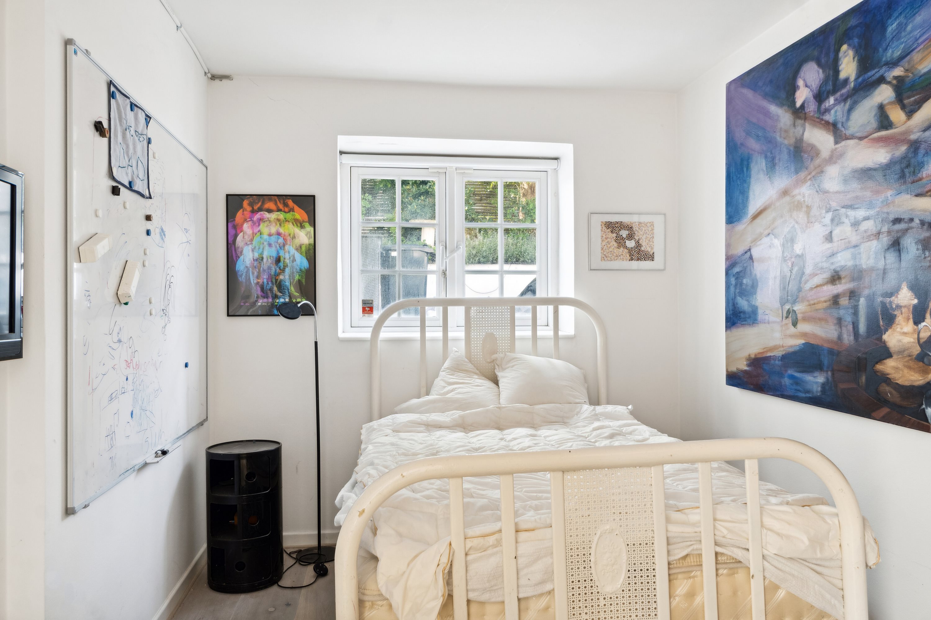 Fremhævet soveværelse billede i fuldskærmstilstand. Billede af Slotsalleen 6B, 2930 Klampenborg