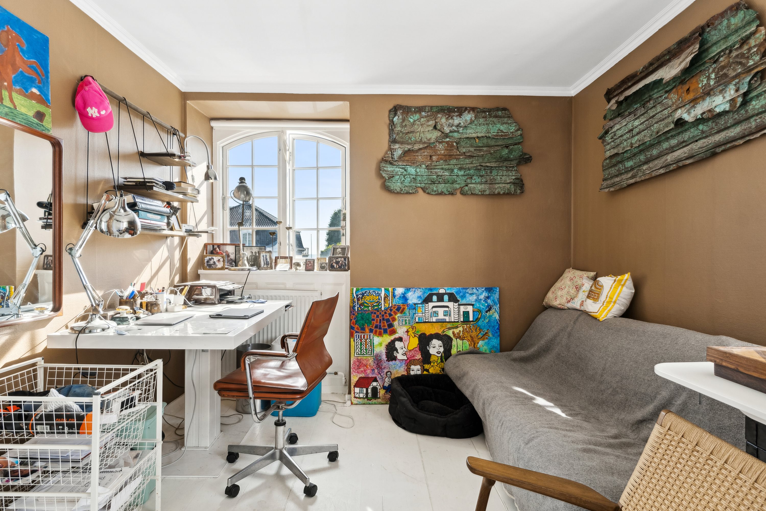 Fremhævet alrum billede i fuldskærmstilstand. Billede af Slotsalleen 6B, 2930 Klampenborg