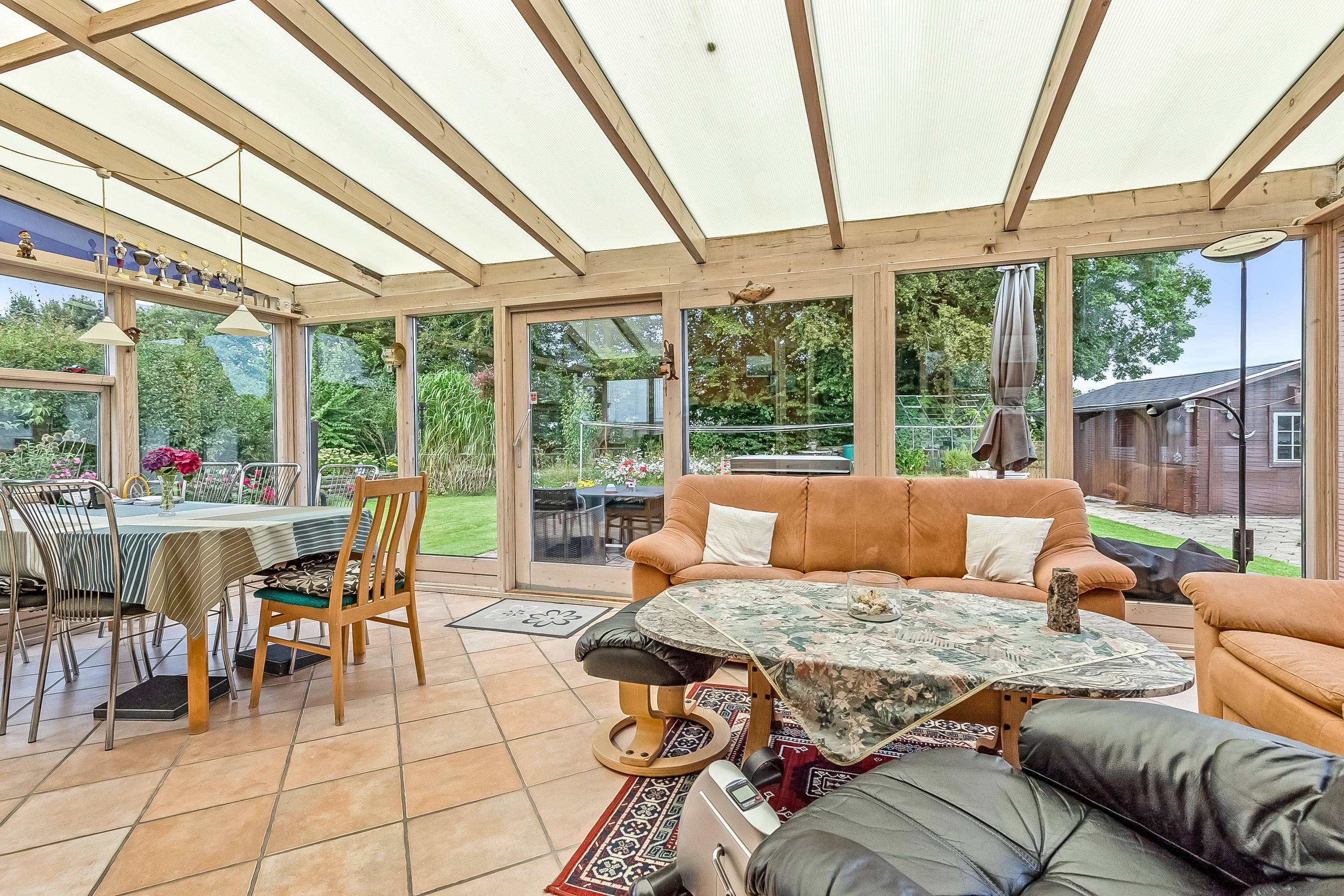 Fremhævet udestue billede i fuldskærmstilstand. Billede af Fjællebrovej 13, 6093 Sjølund