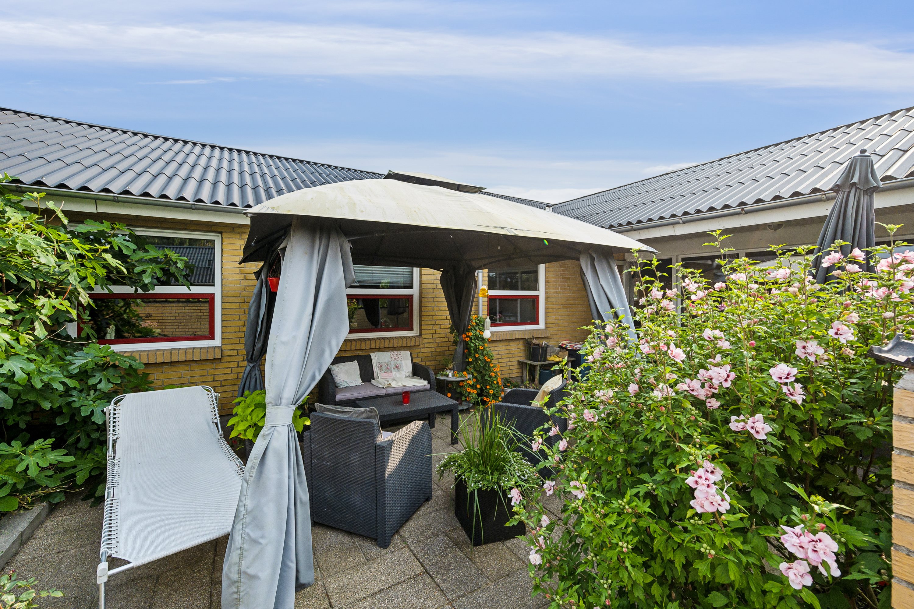 Fremhævet terrasse billede i fuldskærmstilstand. Billede af Ørnevej 19, 9700 Brønderslev