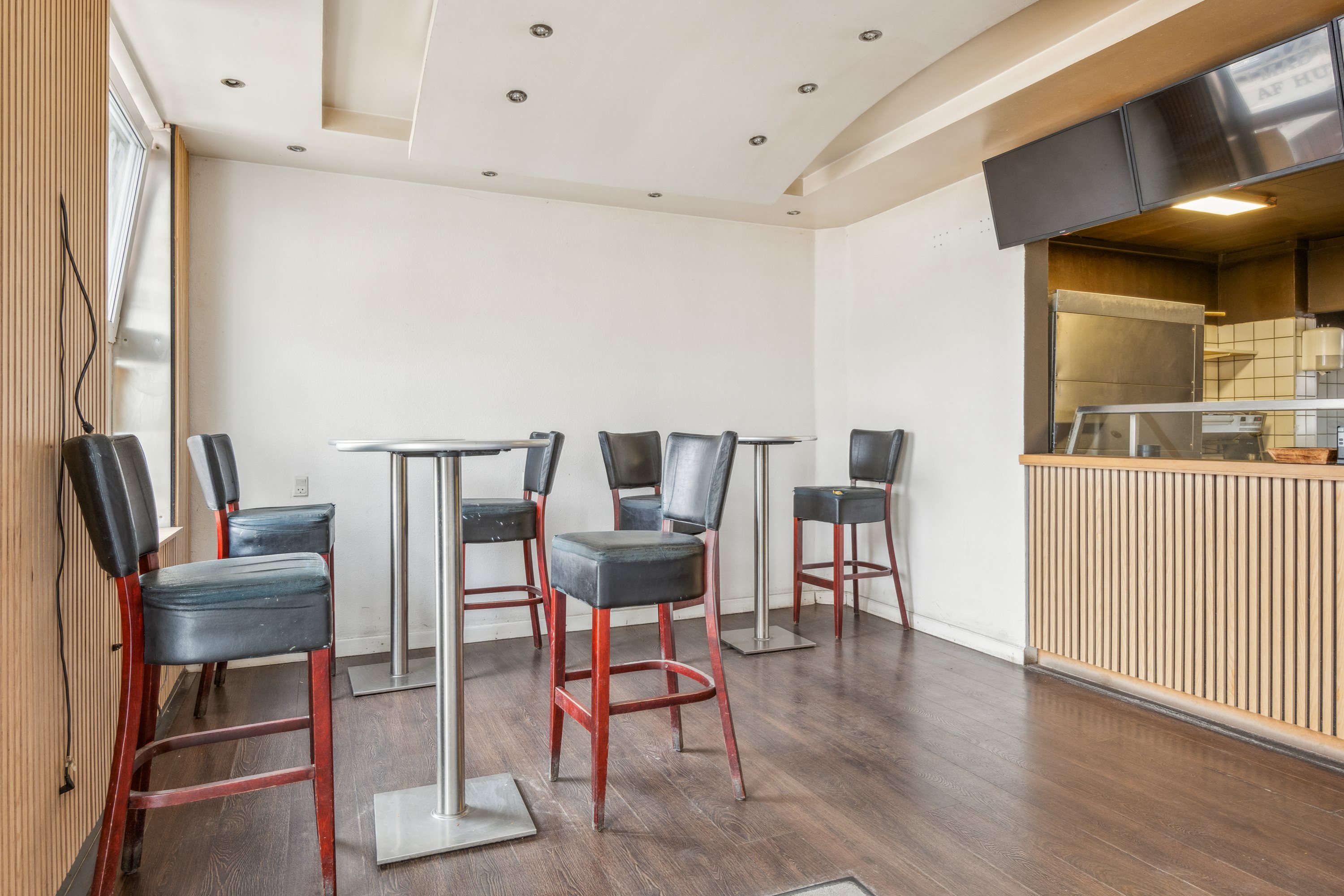 Fremhævet stue billede i fuldskærmstilstand. Billede af Mølleparkvej 7, 9000 Aalborg