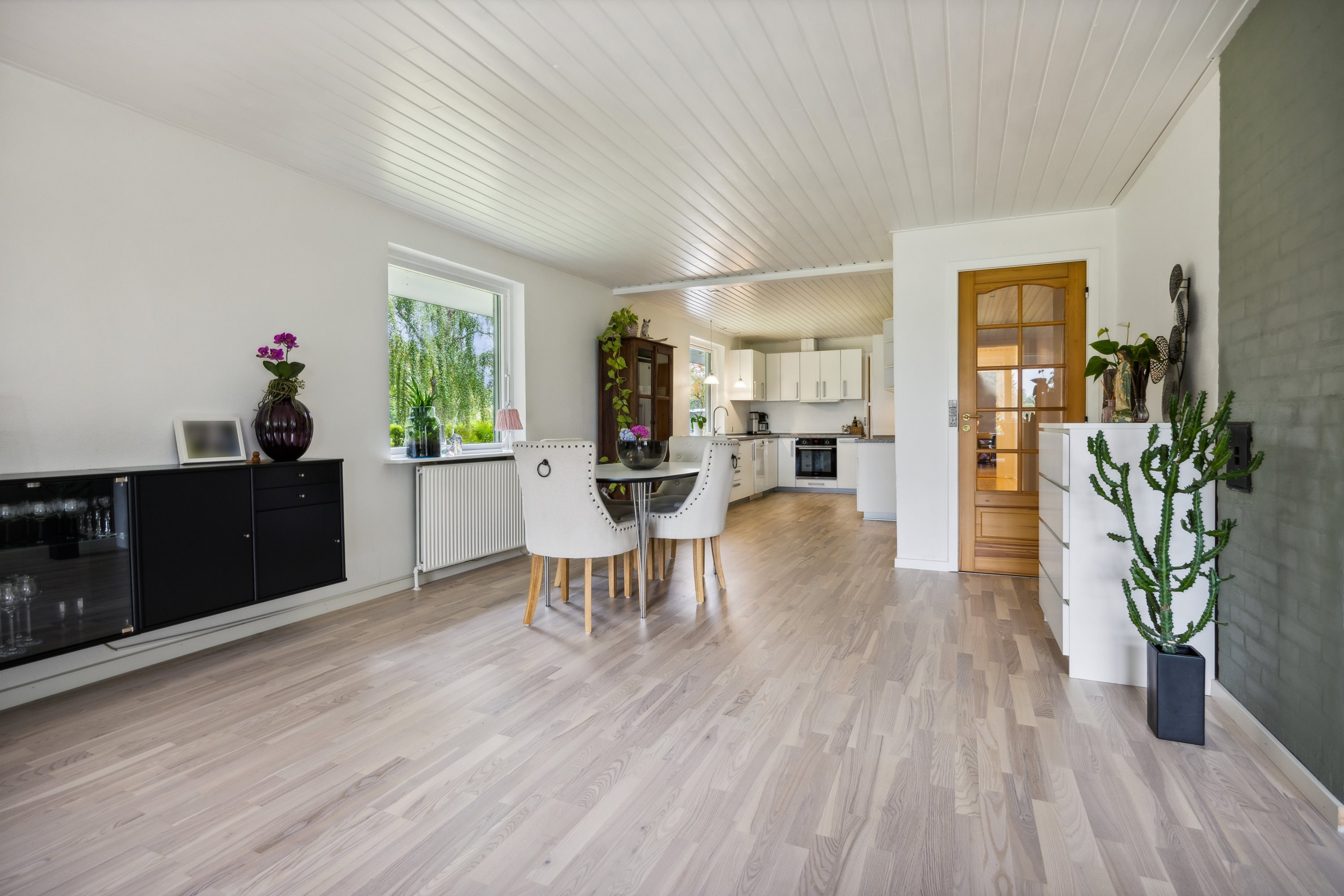 Fremhævet stue billede i fuldskærmstilstand. Billede af Tranekærvej 91, Kaas, 9490 Pandrup