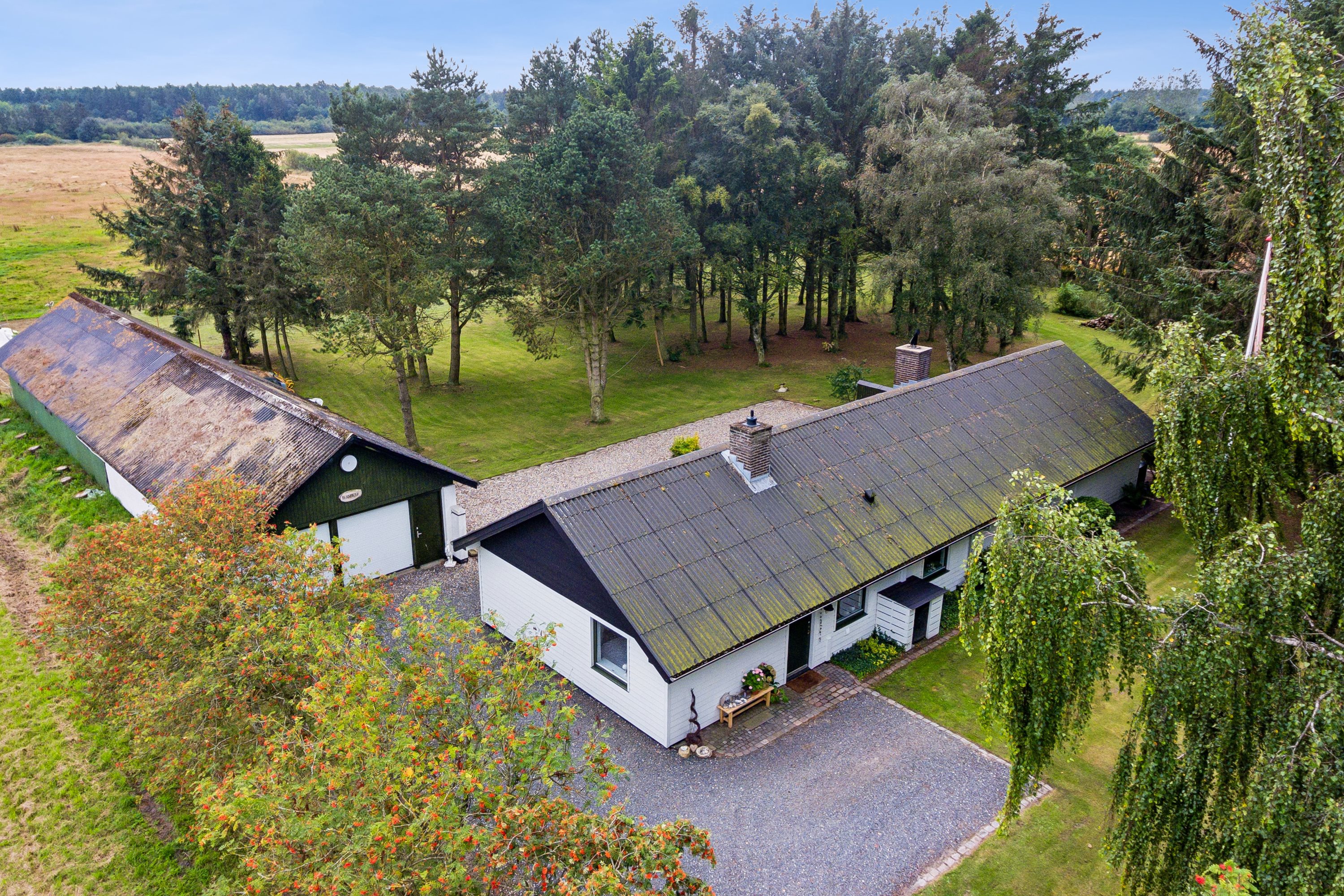 Fremhævet facade billede i fuldskærmstilstand. Billede af Tranekærvej 91, Kaas, 9490 Pandrup