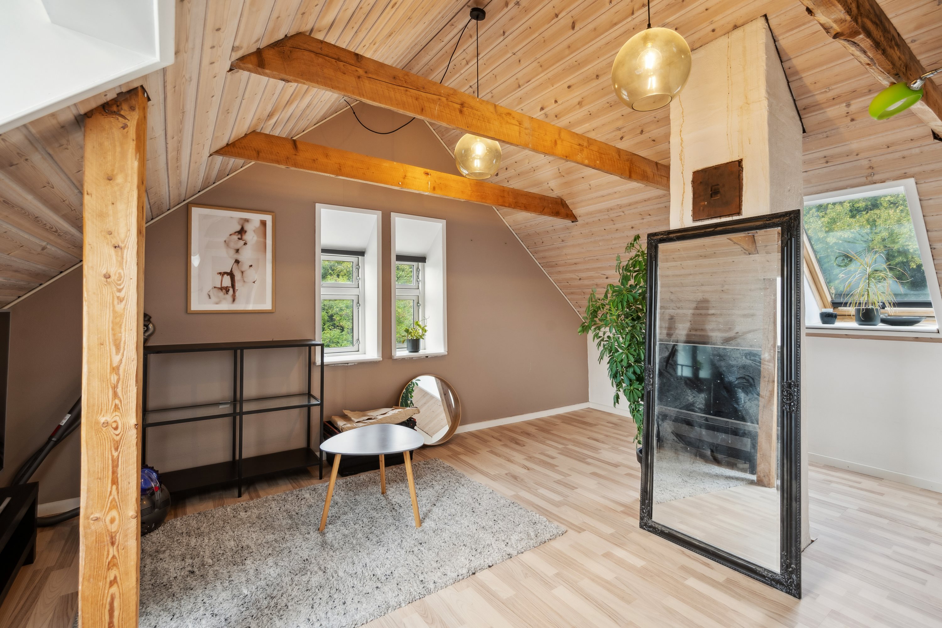 Fremhævet stue billede i fuldskærmstilstand. Billede af Bavnehøjvej 3, Holme, 8400 Ebeltoft