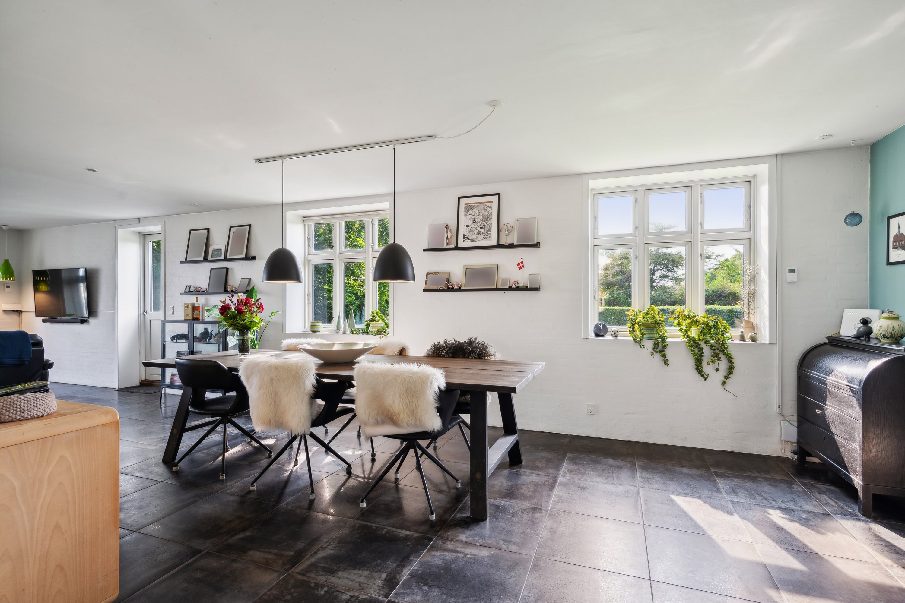 Fremhævet stue billede i fuldskærmstilstand. Billede af Bavnehøjvej 3, Holme, 8400 Ebeltoft