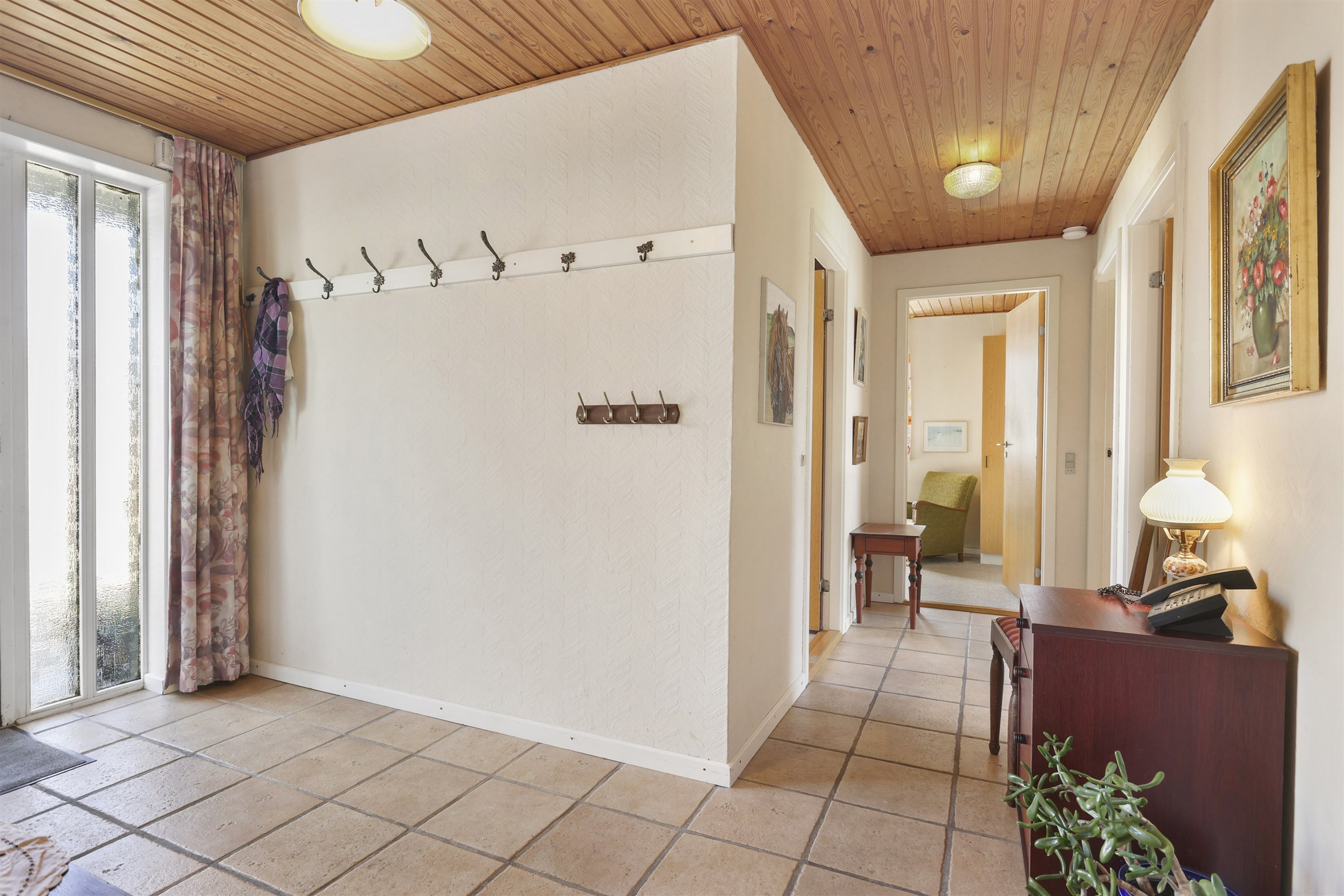 Fremhævet entré billede i fuldskærmstilstand. Billede af Højlundsvej 42, 9750 Østervrå