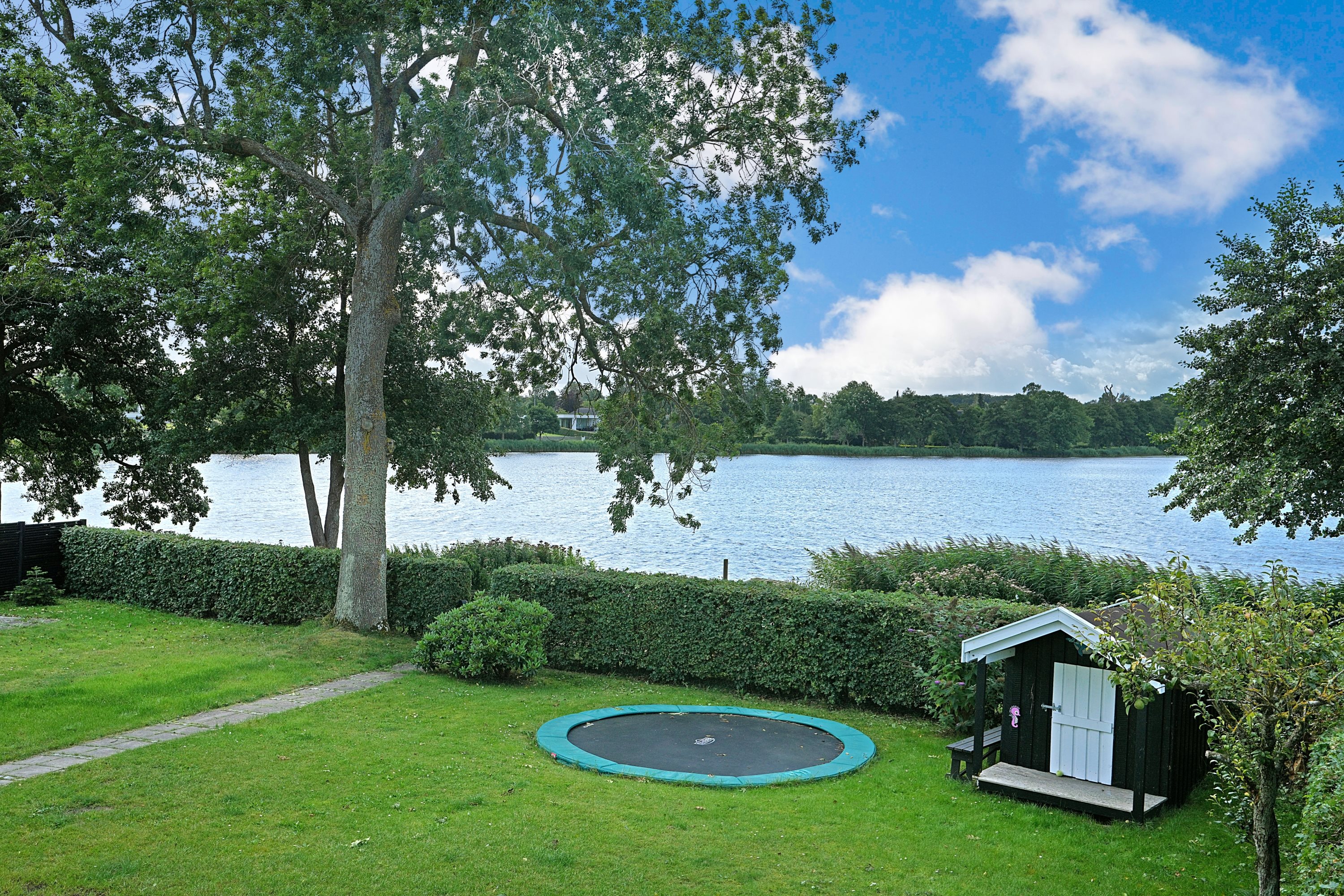 Fremhævet have billede i fuldskærmstilstand. Billede af Søvænget 23, 3100 Hornbæk