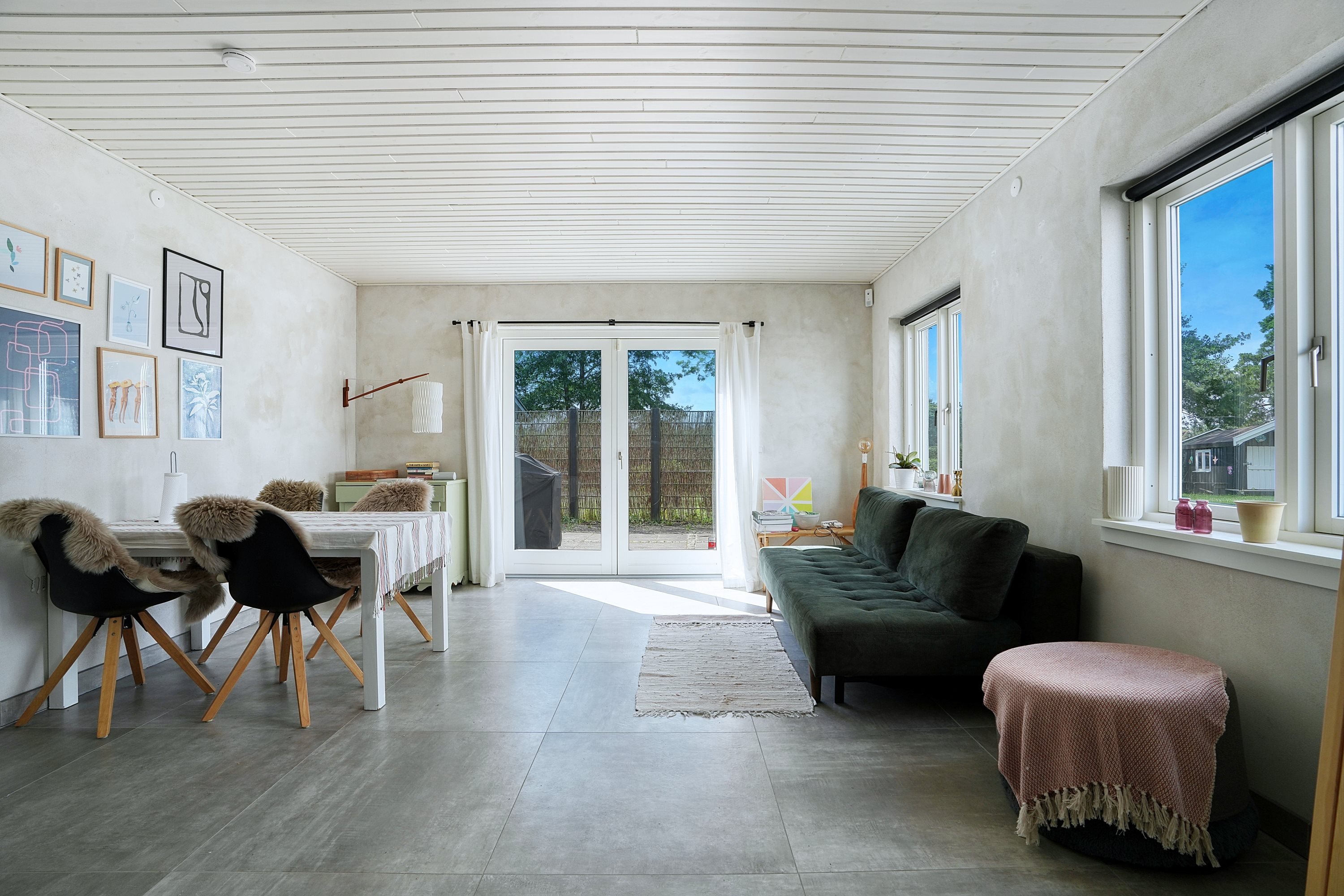 Fremhævet stue i udhus billede i fuldskærmstilstand. Billede af Søvænget 23, 3100 Hornbæk