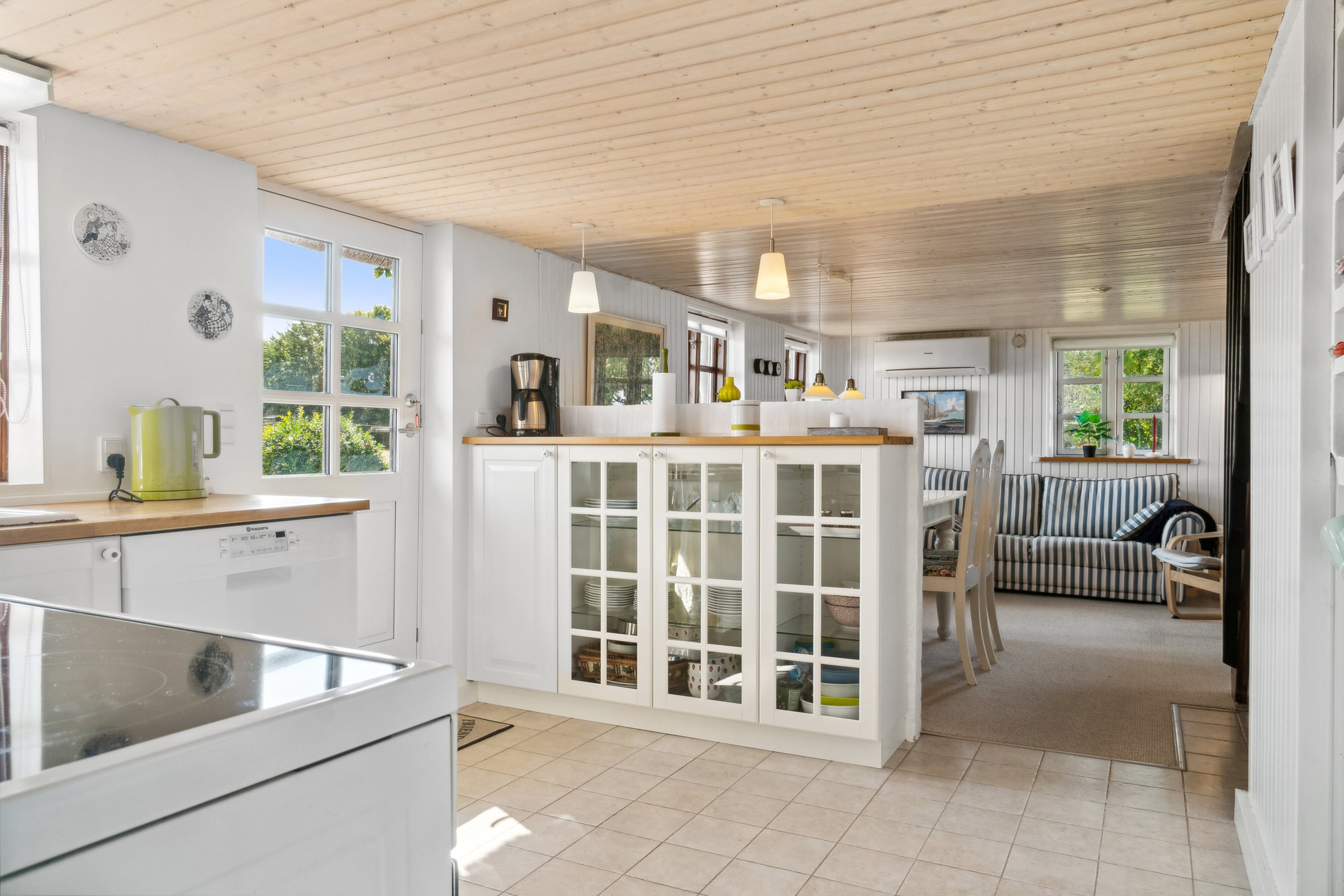 Fremhævet køkken billede i fuldskærmstilstand. Billede af Svinøvej 146, 4750 Lundby