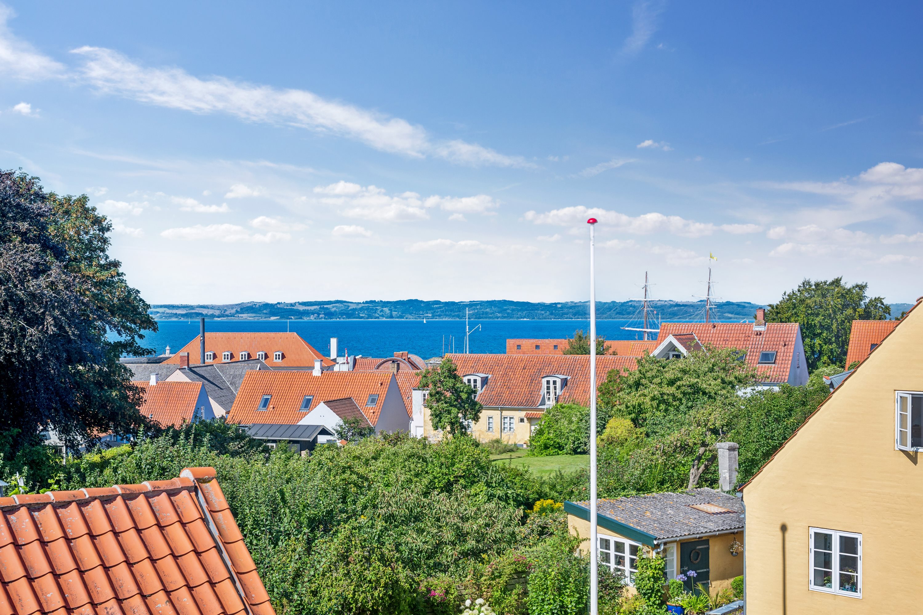 Fremhævet ejendom 1 billede i fuldskærmstilstand. Billede af Overgade 17, 8400 Ebeltoft