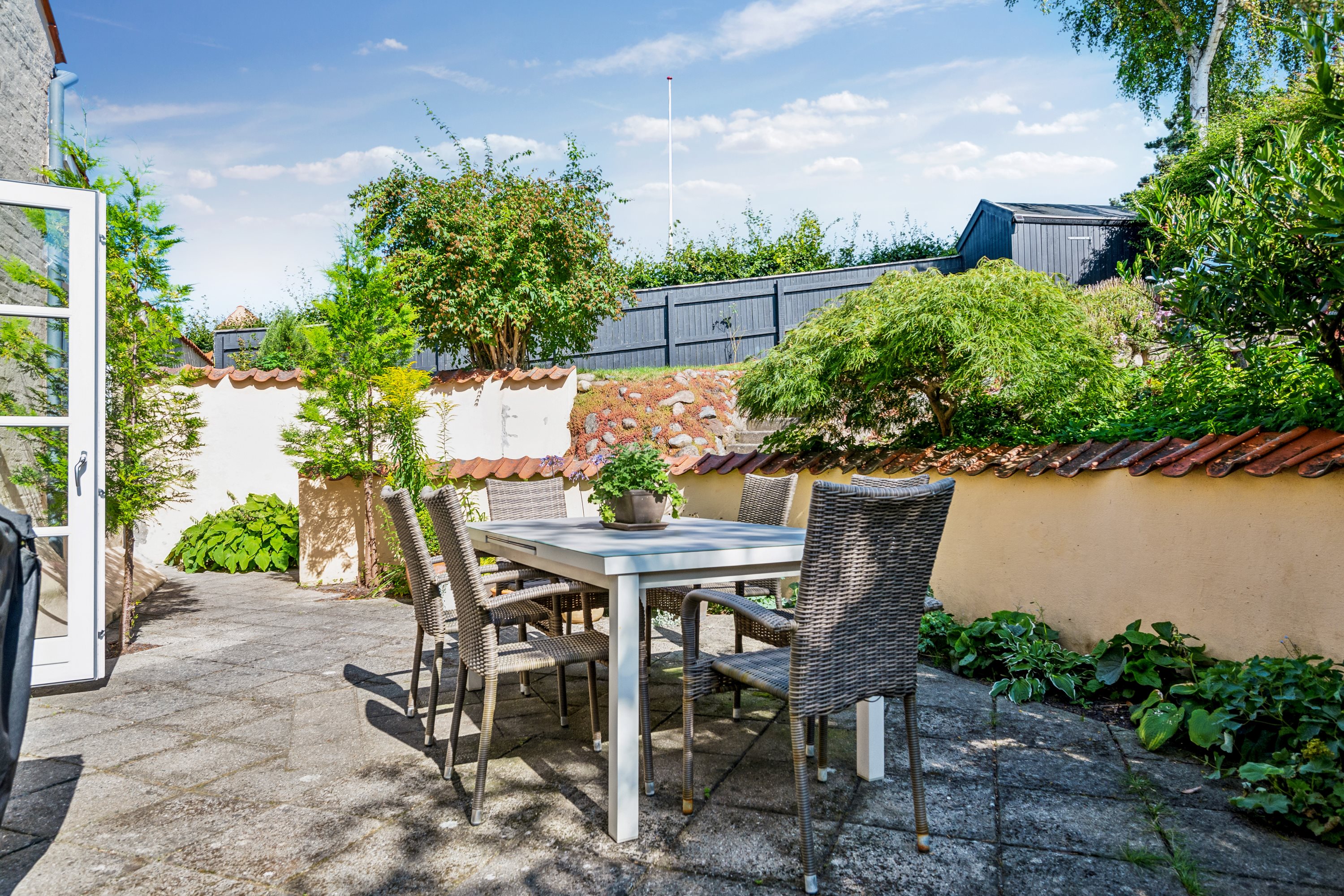 Fremhævet have billede i fuldskærmstilstand. Billede af Overgade 17, 8400 Ebeltoft