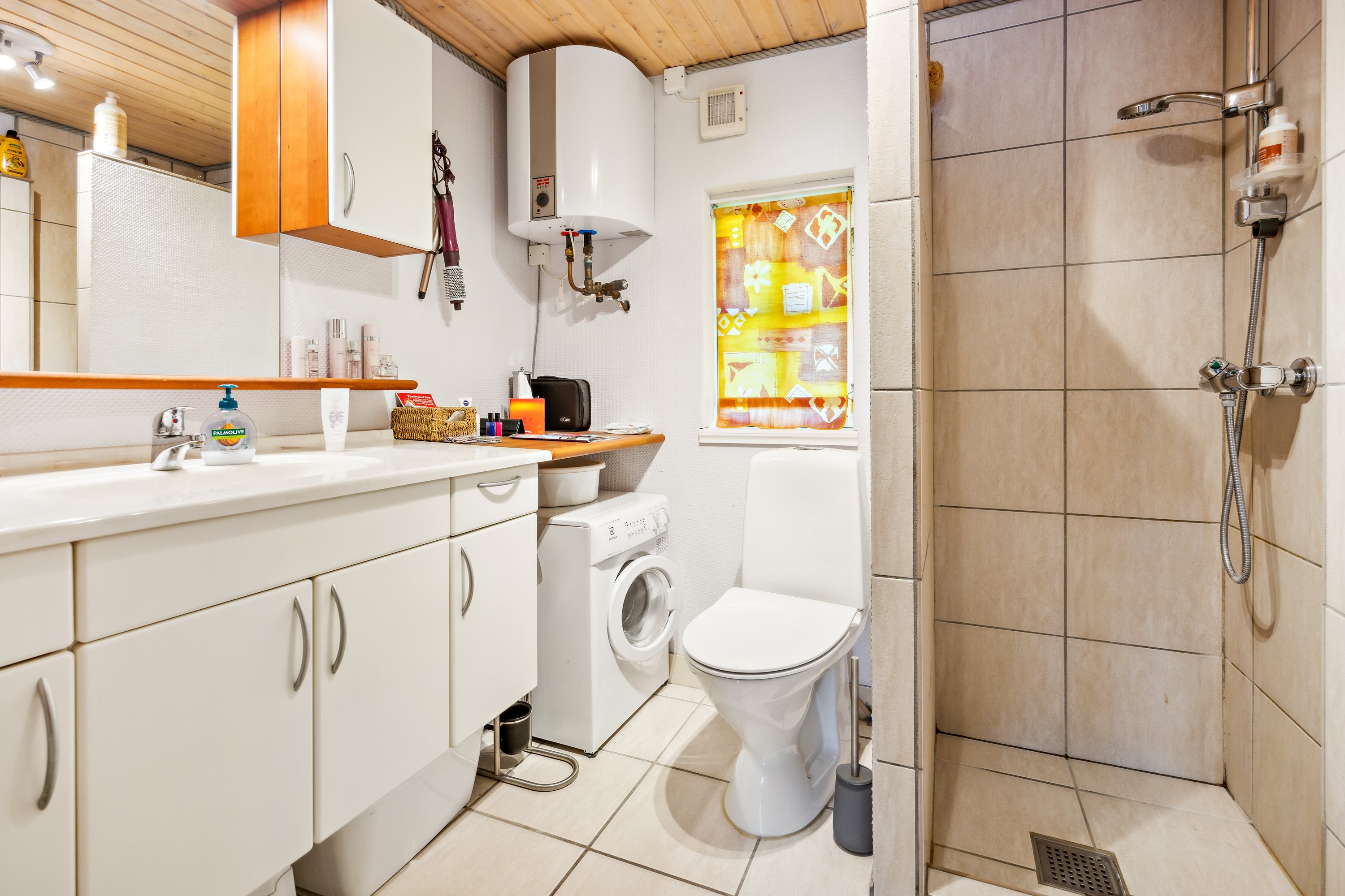 Fremhævet badeværelse billede i fuldskærmstilstand. Billede af Kongeparken 3, Koldkær, 9370 Hals