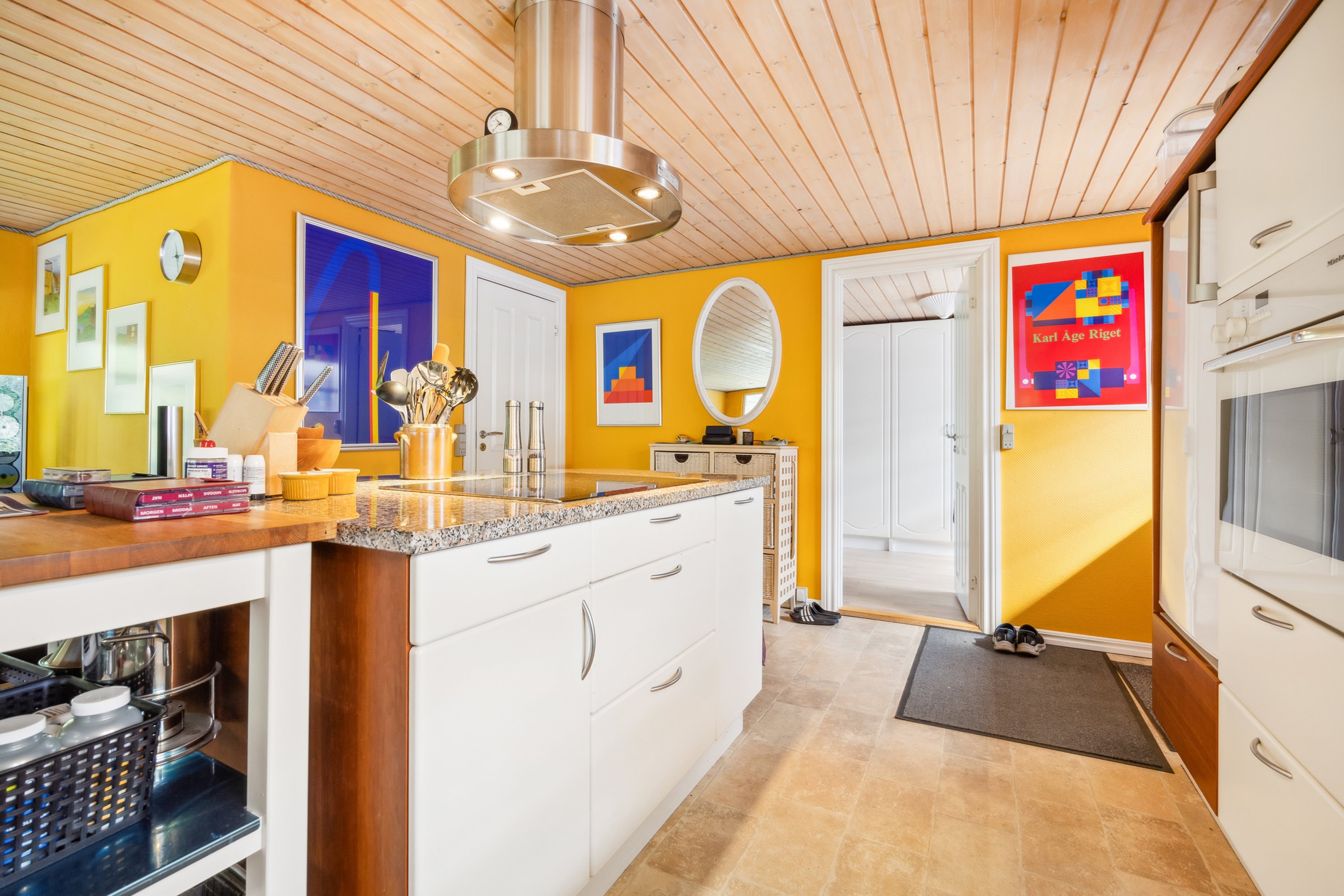 Fremhævet køkken billede i fuldskærmstilstand. Billede af Kongeparken 3, Koldkær, 9370 Hals