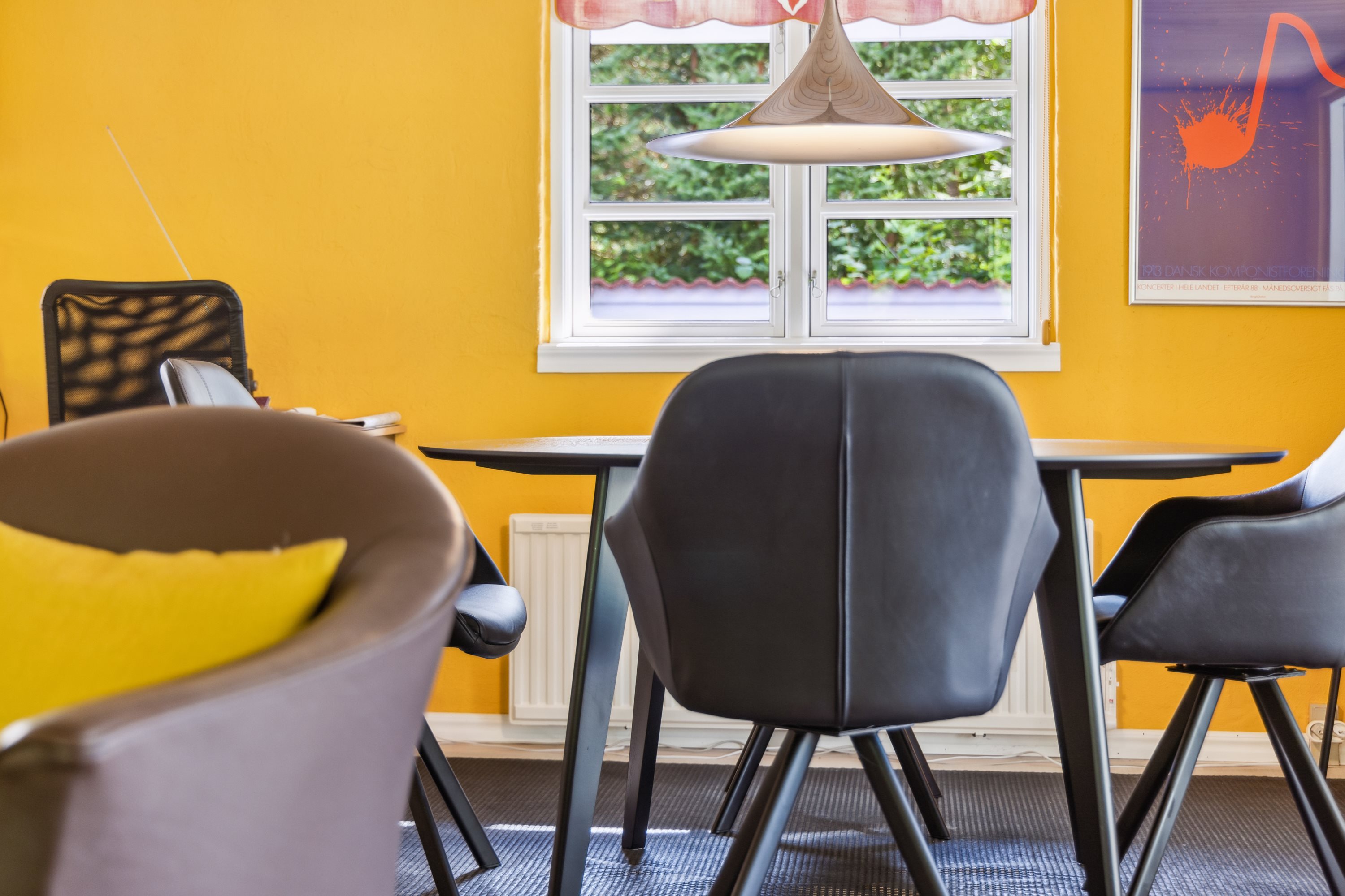 Fremhævet stue billede i fuldskærmstilstand. Billede af Kongeparken 3, Koldkær, 9370 Hals