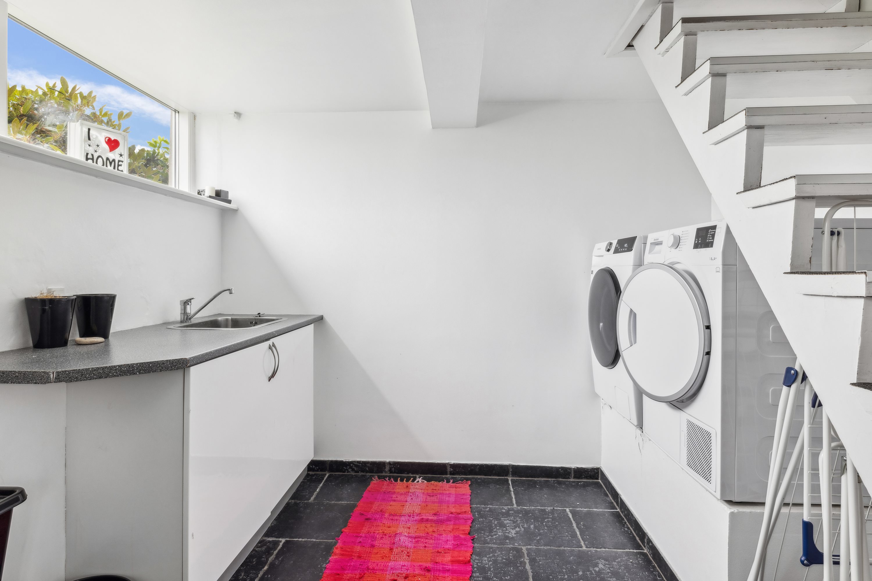 Fremhævet køkken billede i fuldskærmstilstand. Billede af Hovedgaden 75, 8831 Løgstrup